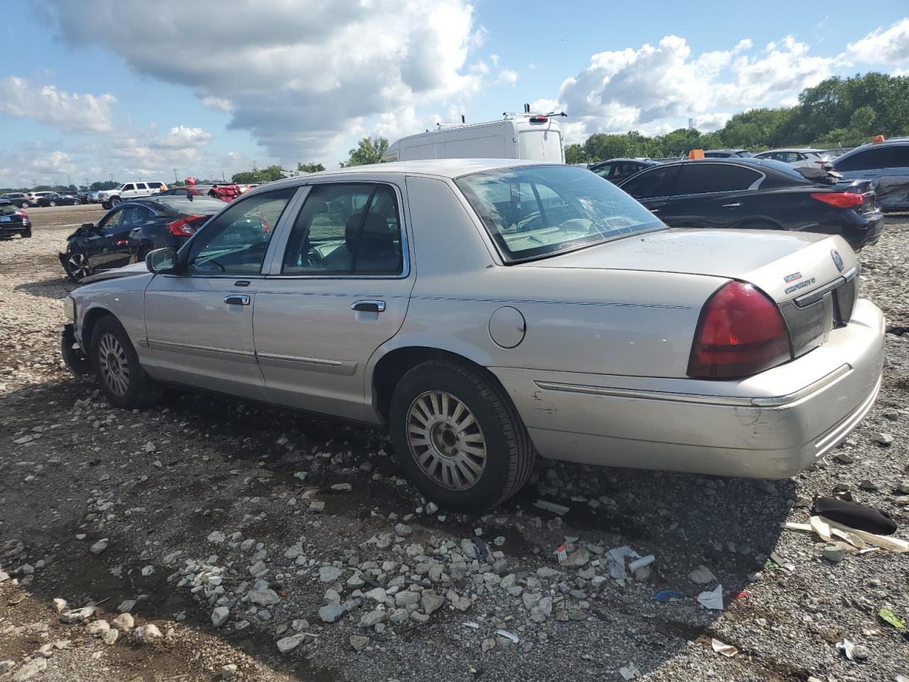 2008 Mercury Grand Marquis Ls Silver vin: 2MEFM75VX8X602749