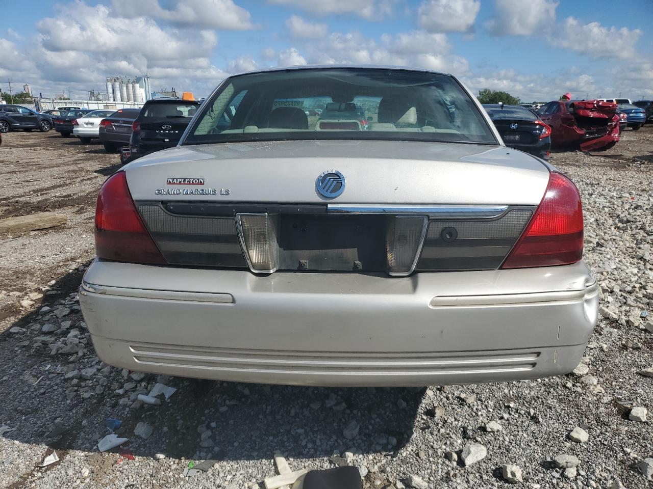 2008 Mercury Grand Marquis Ls Silver vin: 2MEFM75VX8X602749