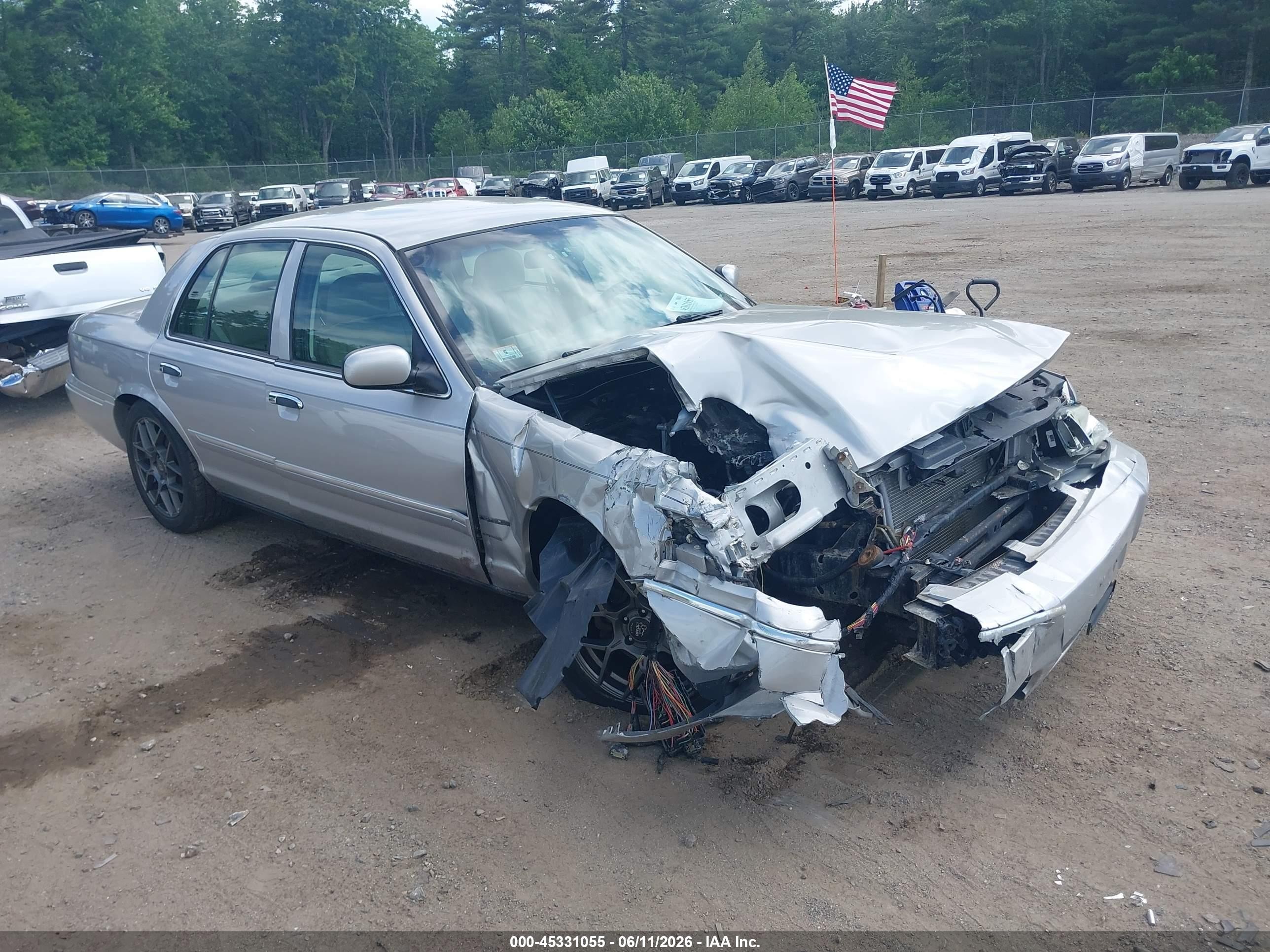 2008 Mercury Grand Marquis Ls Silver vin: 2MEFM75VX8X608065