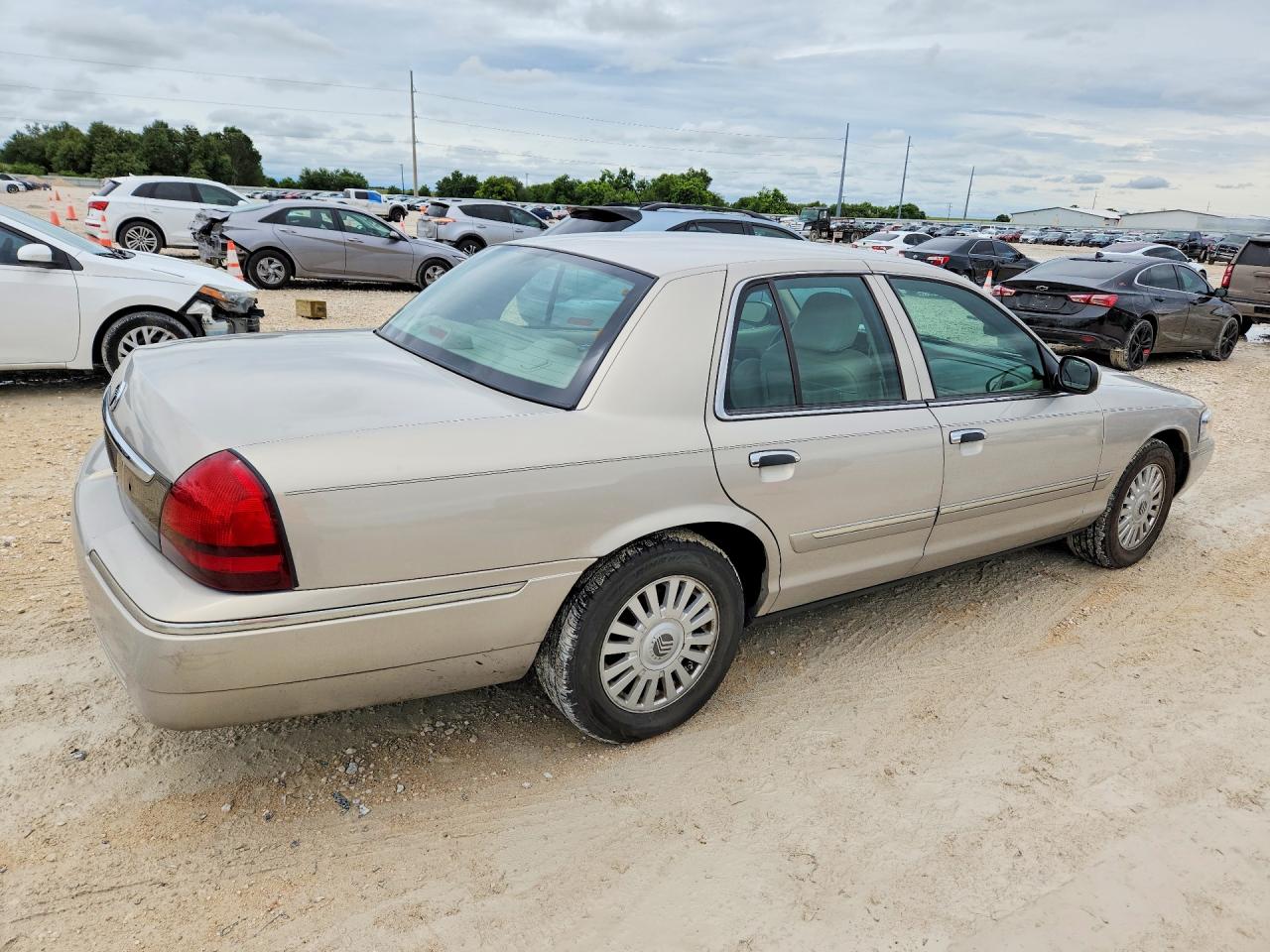 2008 Mercury Grand Marquis Ls Beige vin: 2MEFM75VX8X628994