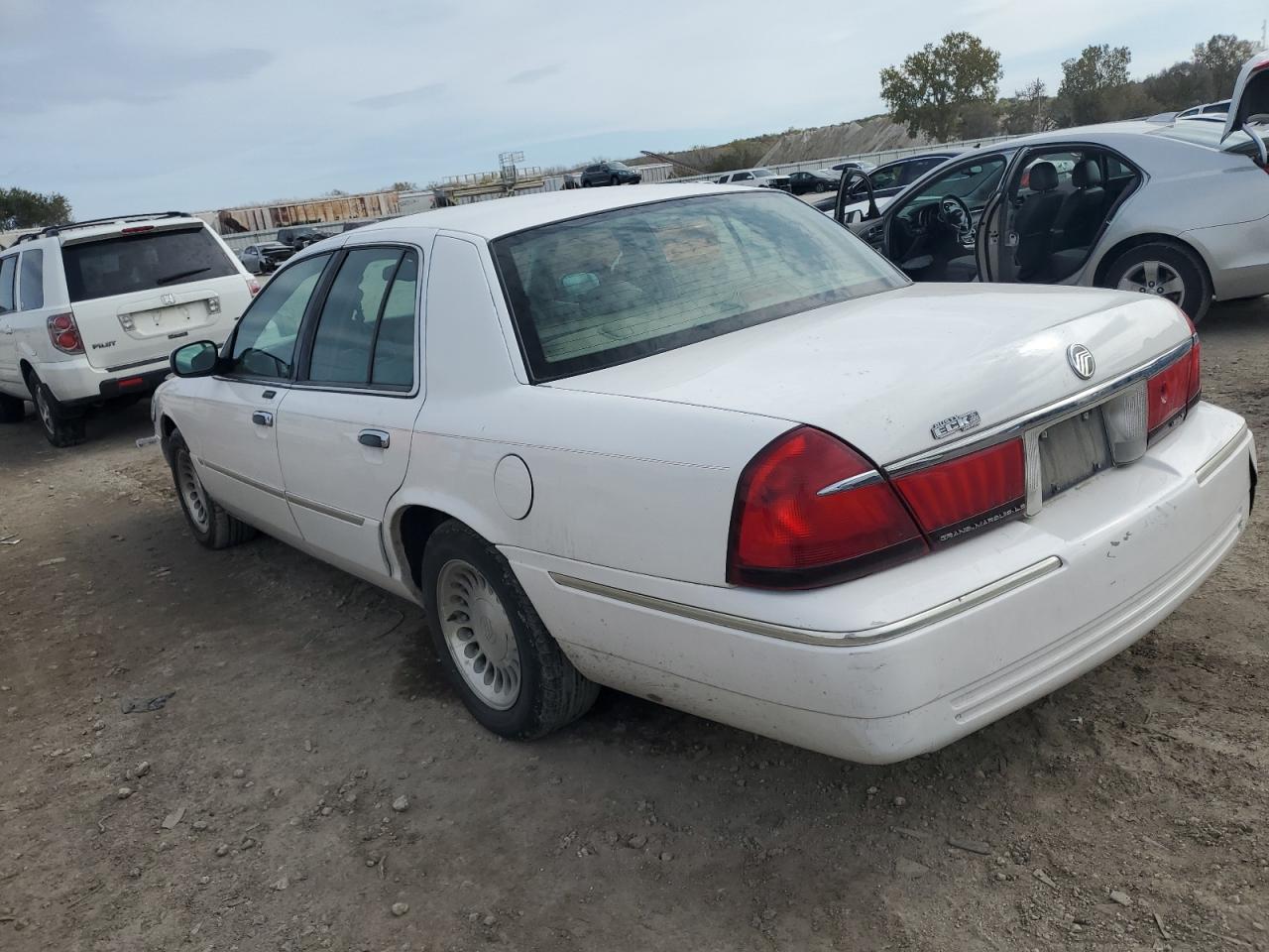 2001 Mercury Grand Marquis Ls White vin: 2MEFM75W01X705256