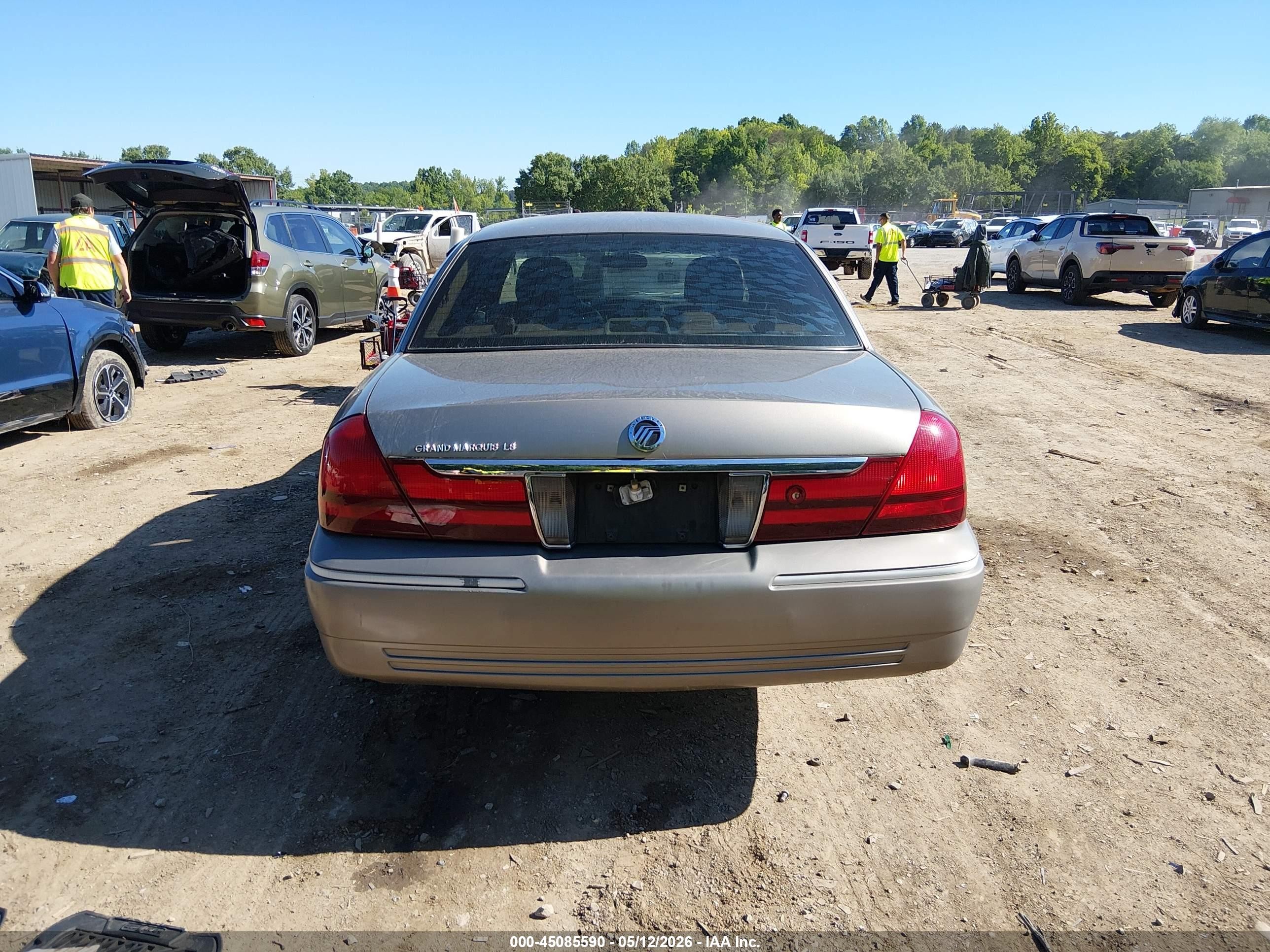 2003 Mercury Grand Marquis Ls Champagne vin: 2MEFM75W03X675498