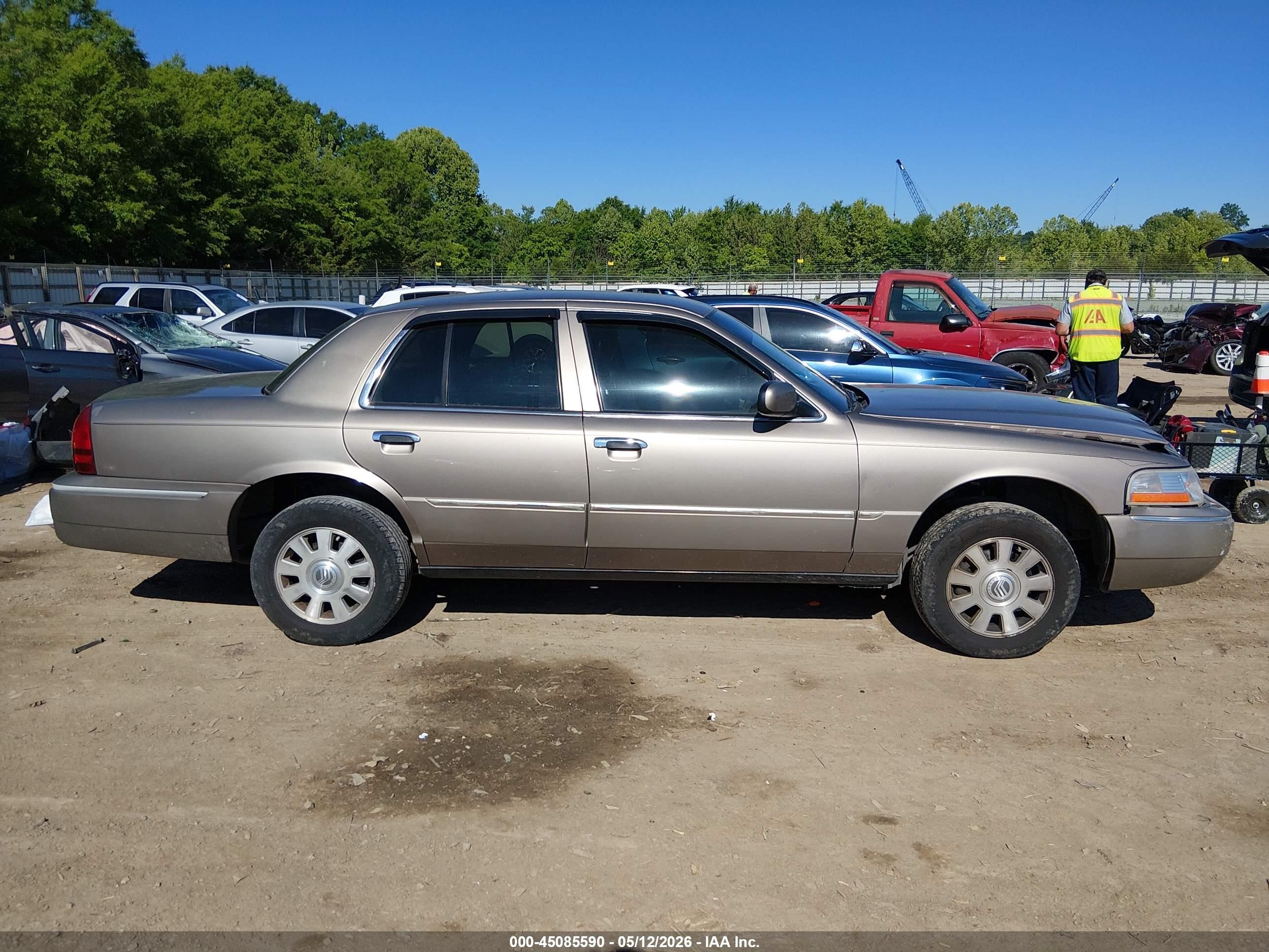 2003 Mercury Grand Marquis Ls Champagne vin: 2MEFM75W03X675498