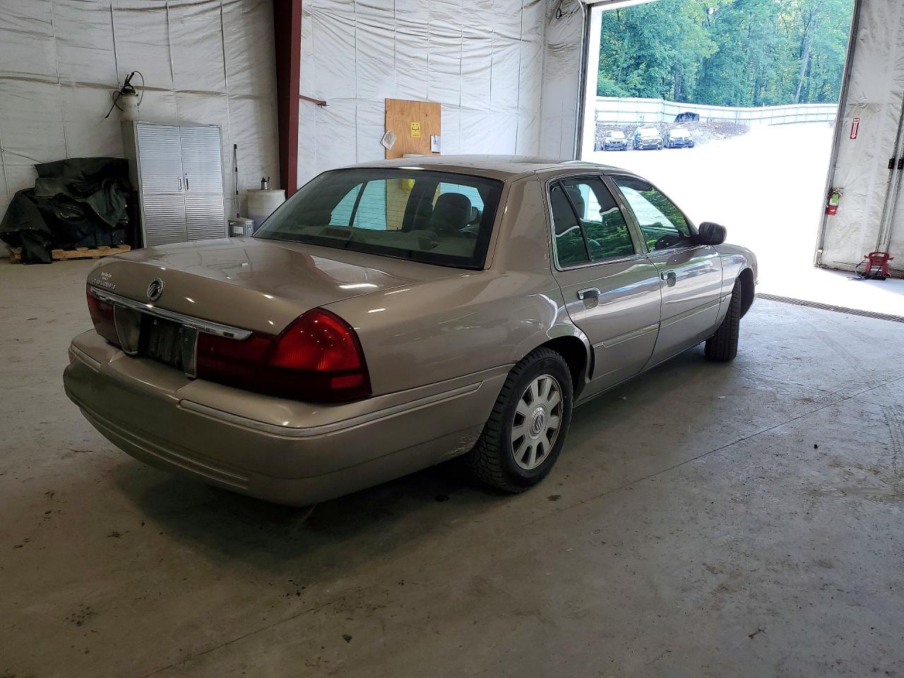 2004 Mercury Grand Marquis Ls Tan vin: 2MEFM75W04X617067
