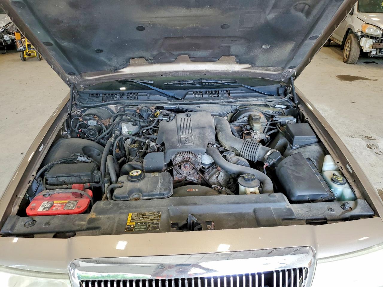 2004 Mercury Grand Marquis Ls Tan vin: 2MEFM75W04X617067