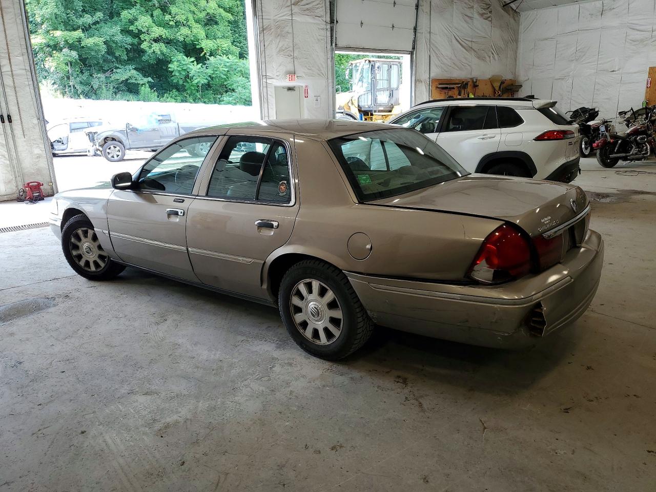 2004 Mercury Grand Marquis Ls Tan vin: 2MEFM75W04X617067