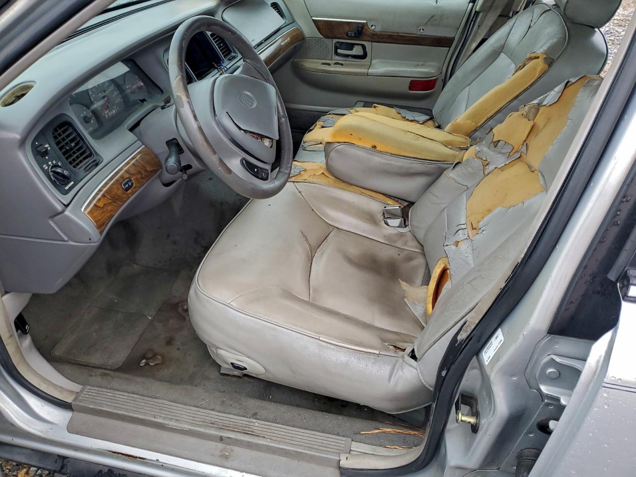 1998 Mercury Grand Marquis Ls Silver vin: 2MEFM75W0WX600806