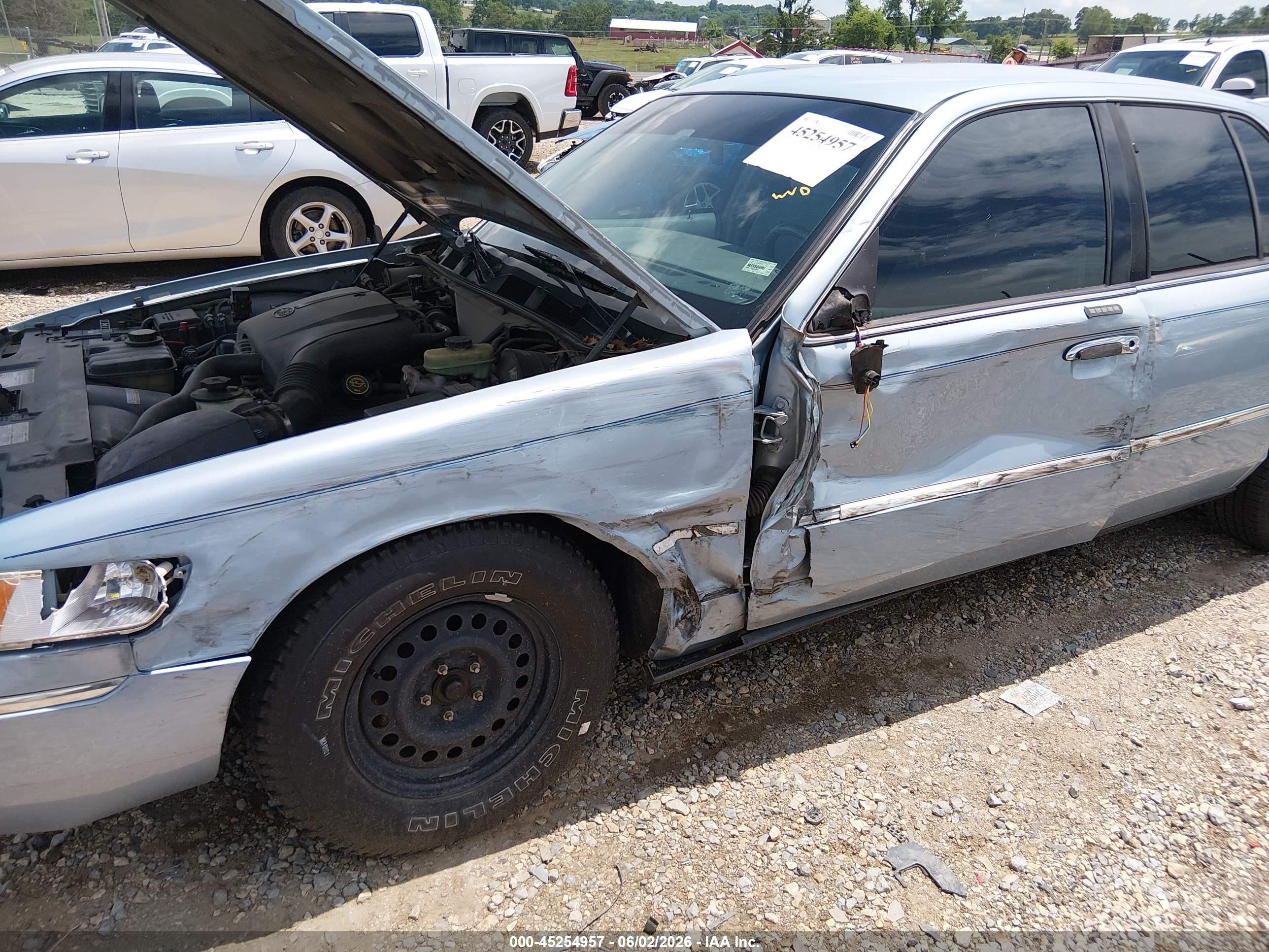 1999 Mercury Grand Marquis Ls Light Blue vin: 2MEFM75W0XX643320