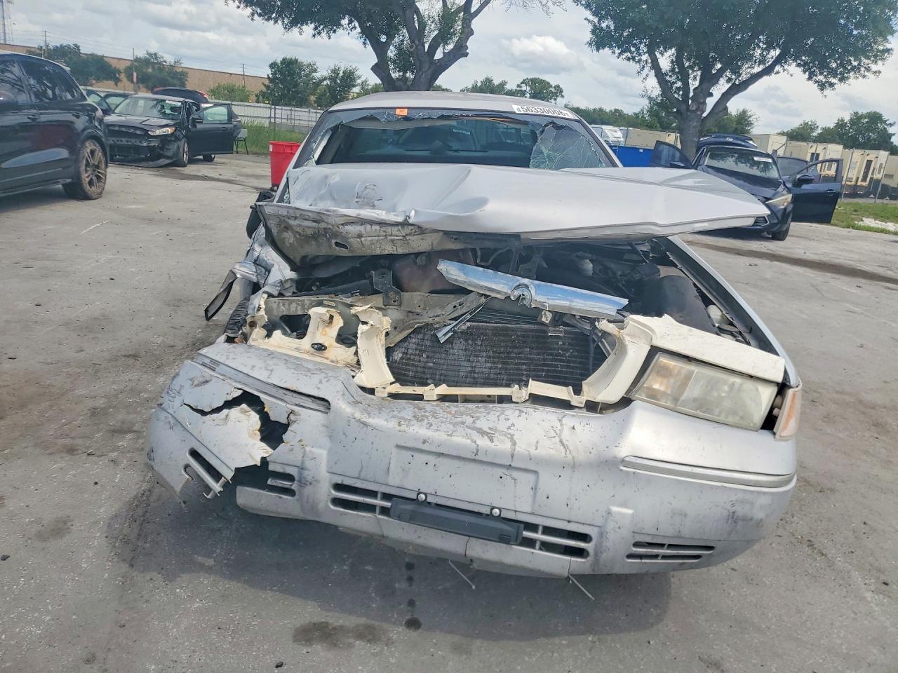 1999 Mercury Grand Marquis Ls Silver vin: 2MEFM75W0XX704844