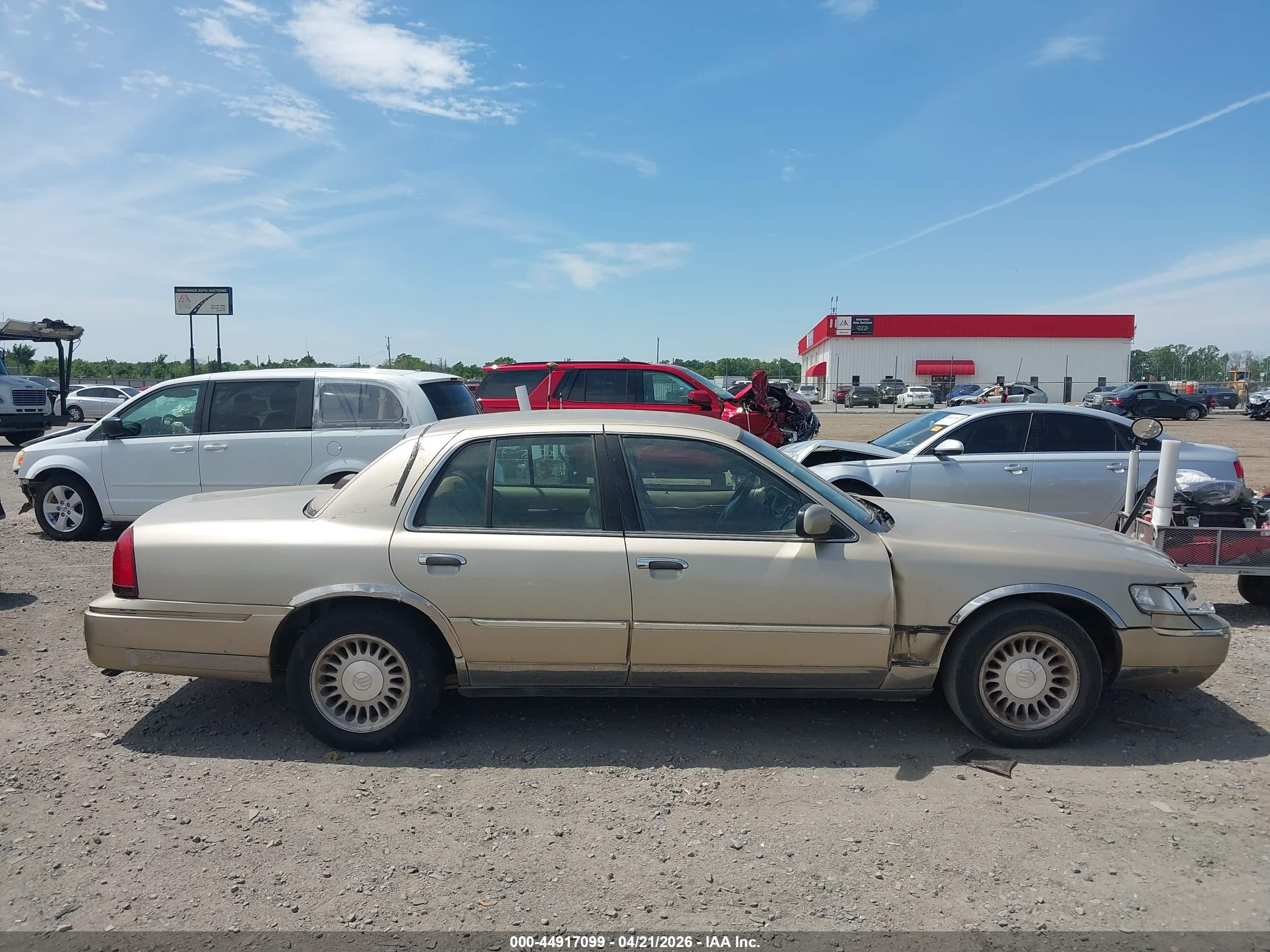 2000 Mercury Grand Marquis Ls Gold vin: 2MEFM75W0YX654920
