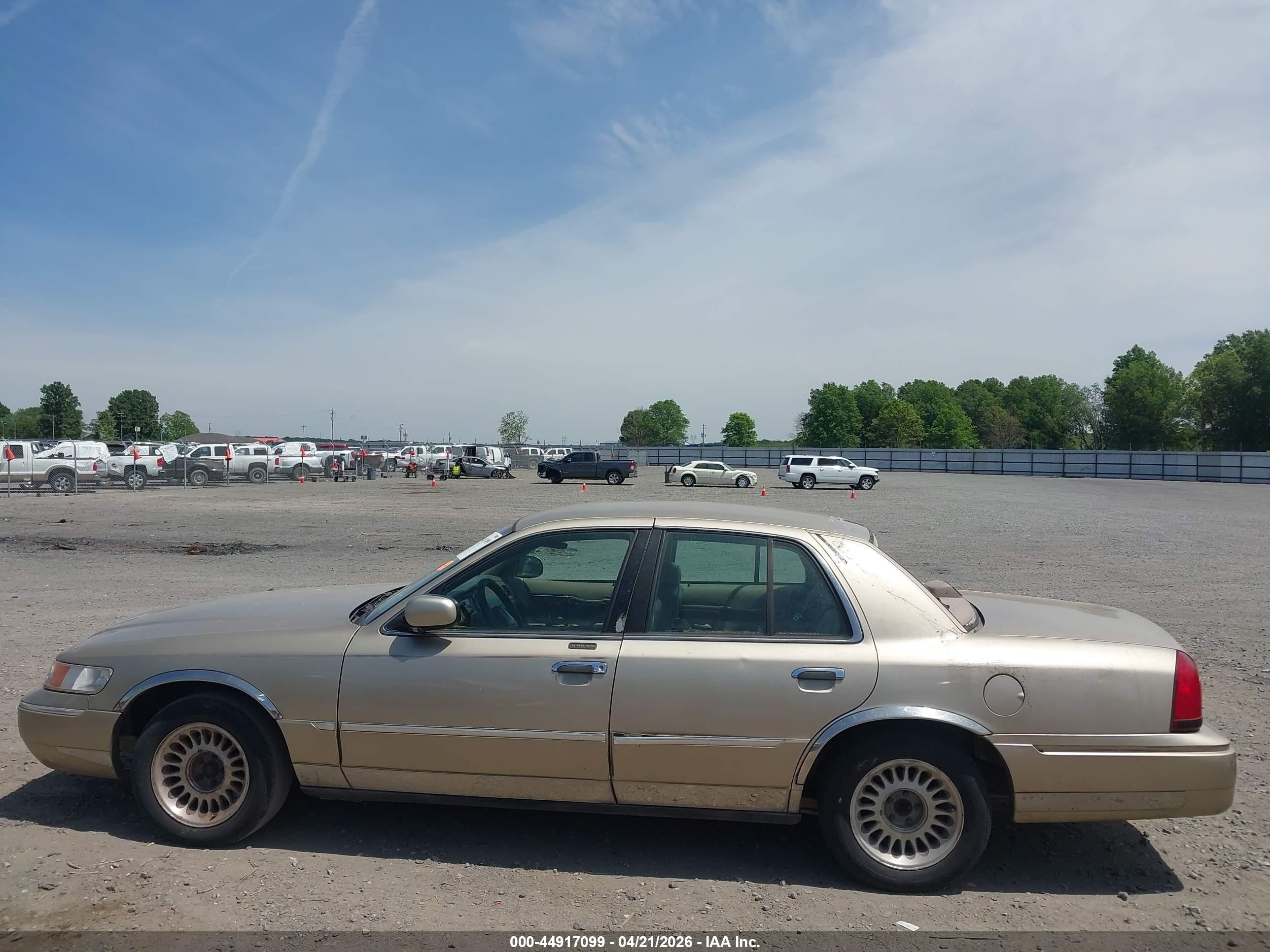 2000 Mercury Grand Marquis Ls Gold vin: 2MEFM75W0YX654920