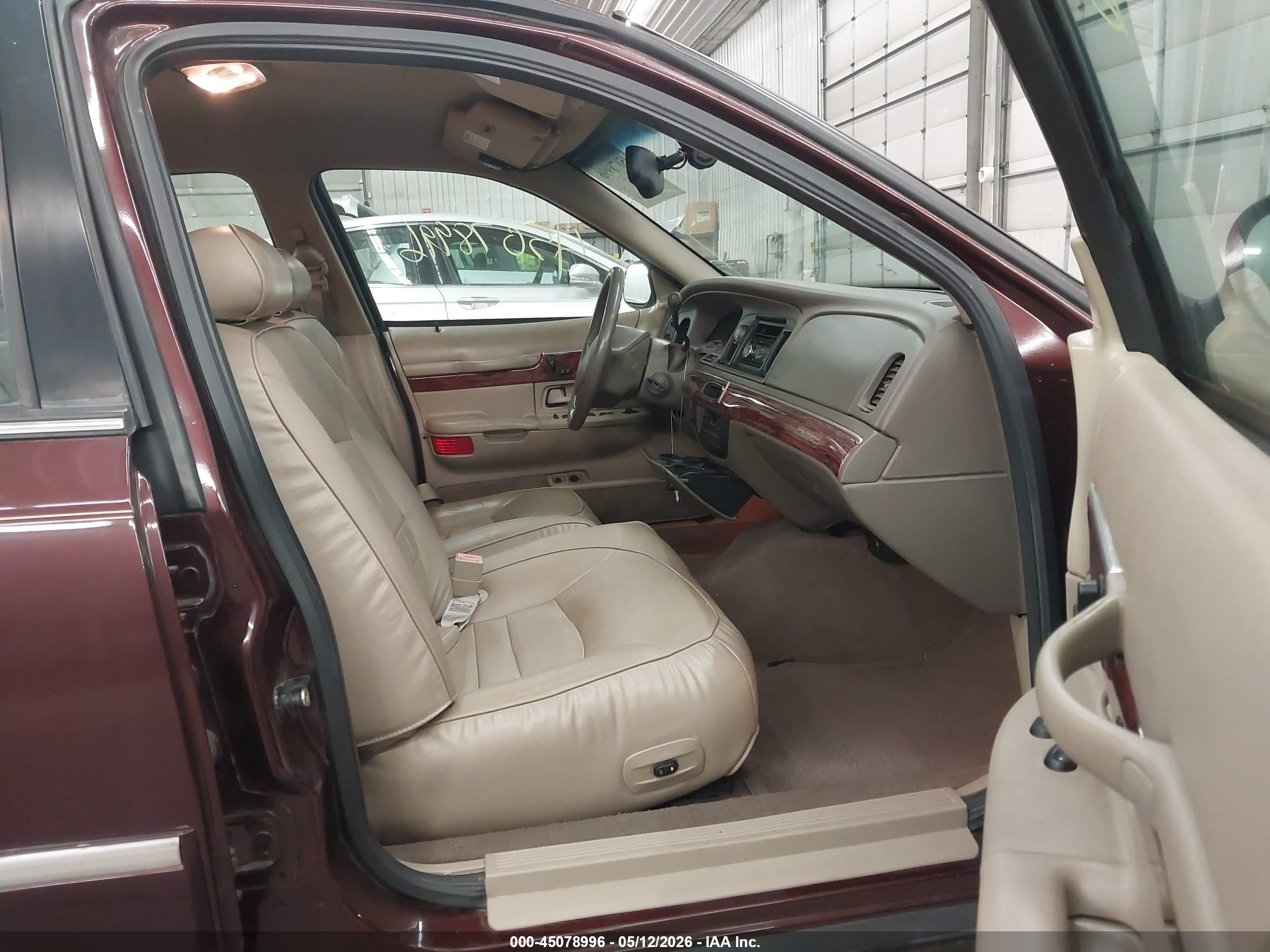 2001 Mercury Grand Marquis Ls Maroon vin: 2MEFM75W11X618594