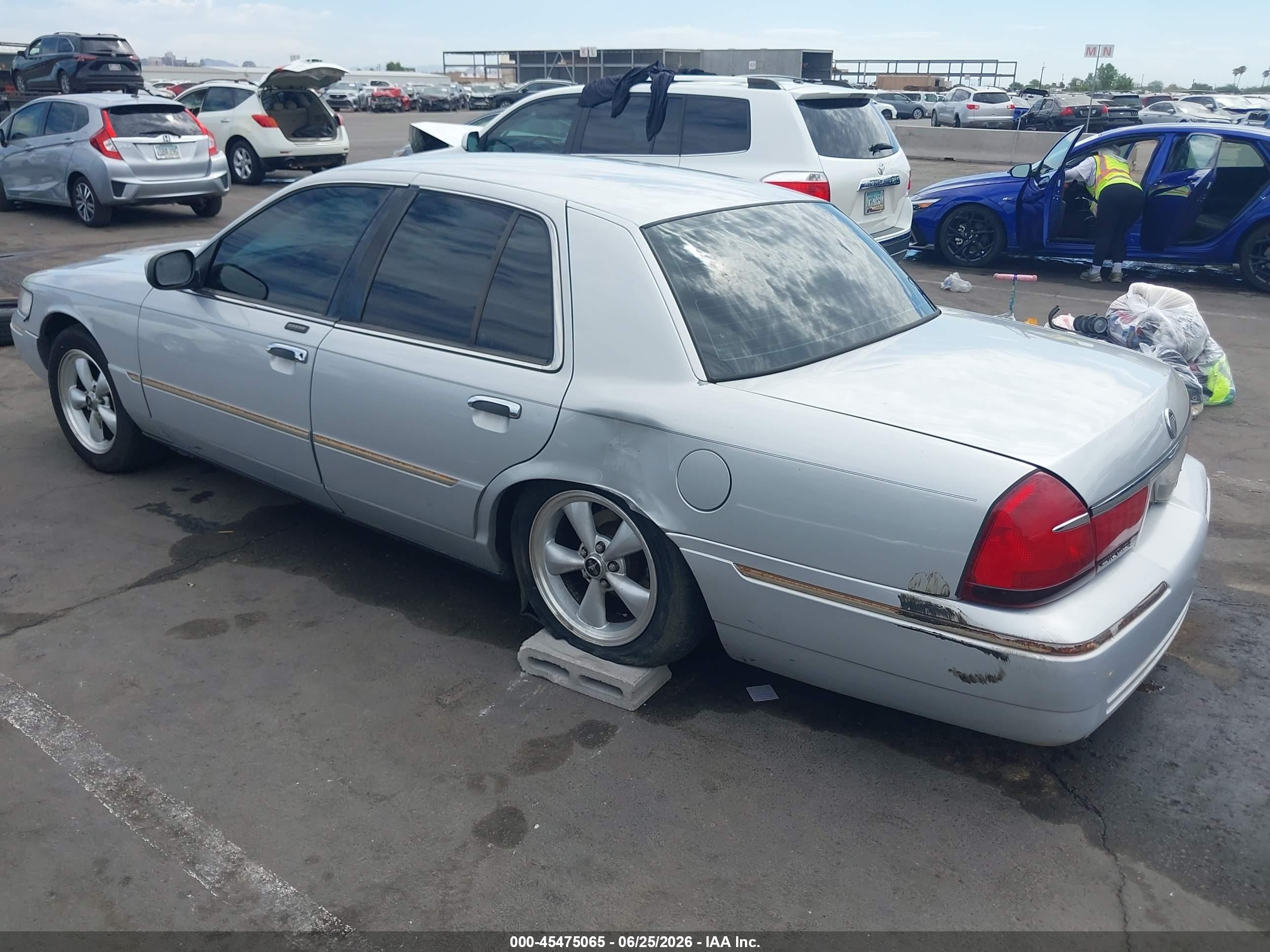 2002 Mercury Grand Marquis Ls Silver vin: 2MEFM75W12X644226