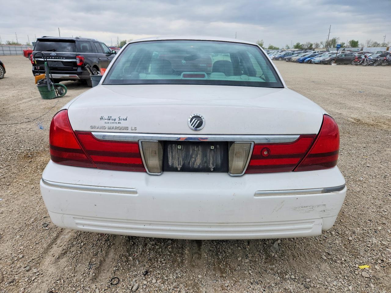 2003 Mercury Grand Marquis Ls White vin: 2MEFM75W13X686915