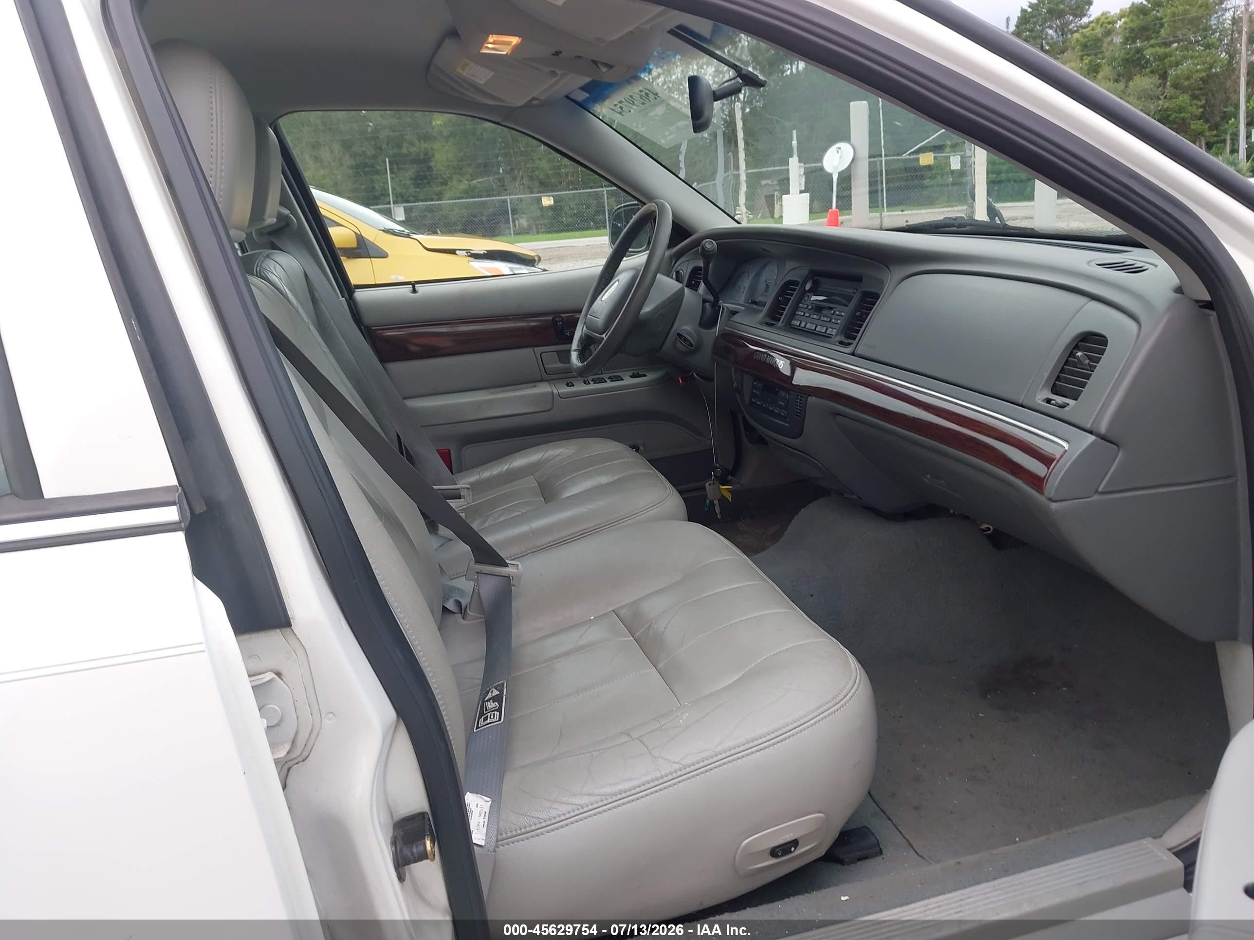 2004 Mercury Grand Marquis Ls White vin: 2MEFM75W14X612315