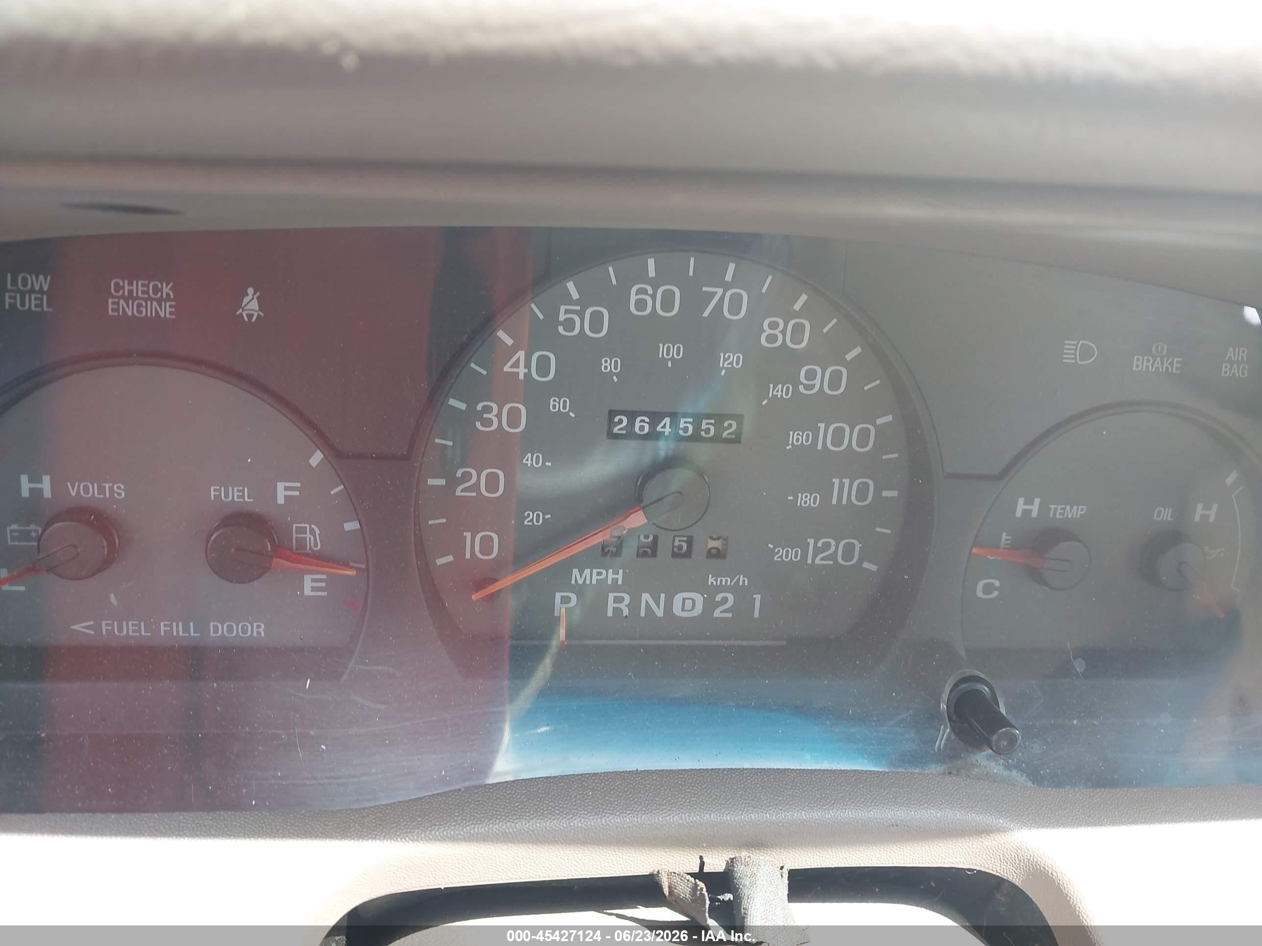 1998 Mercury Grand Marquis   Silver vin: 2MEFM75W1WX631031
