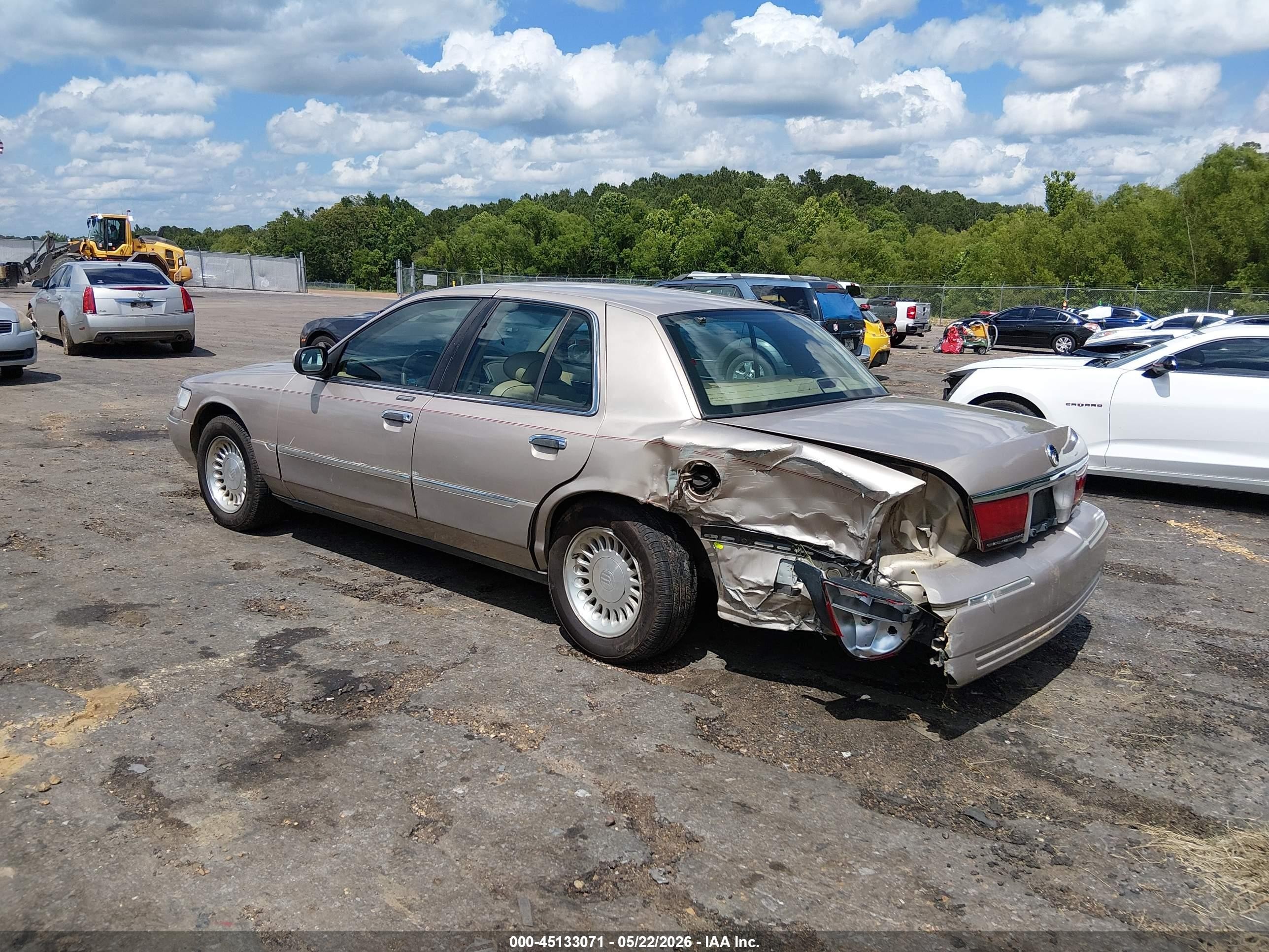 1998 Mercury Grand Marquis   Gold vin: 2MEFM75W1WX685932