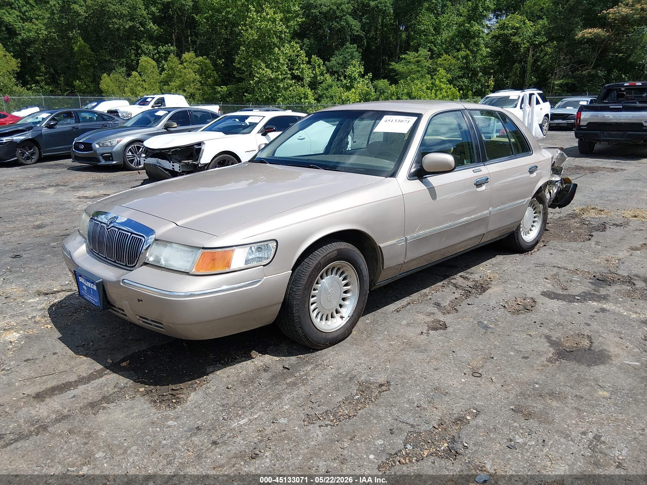 1998 Mercury Grand Marquis   Gold vin: 2MEFM75W1WX685932