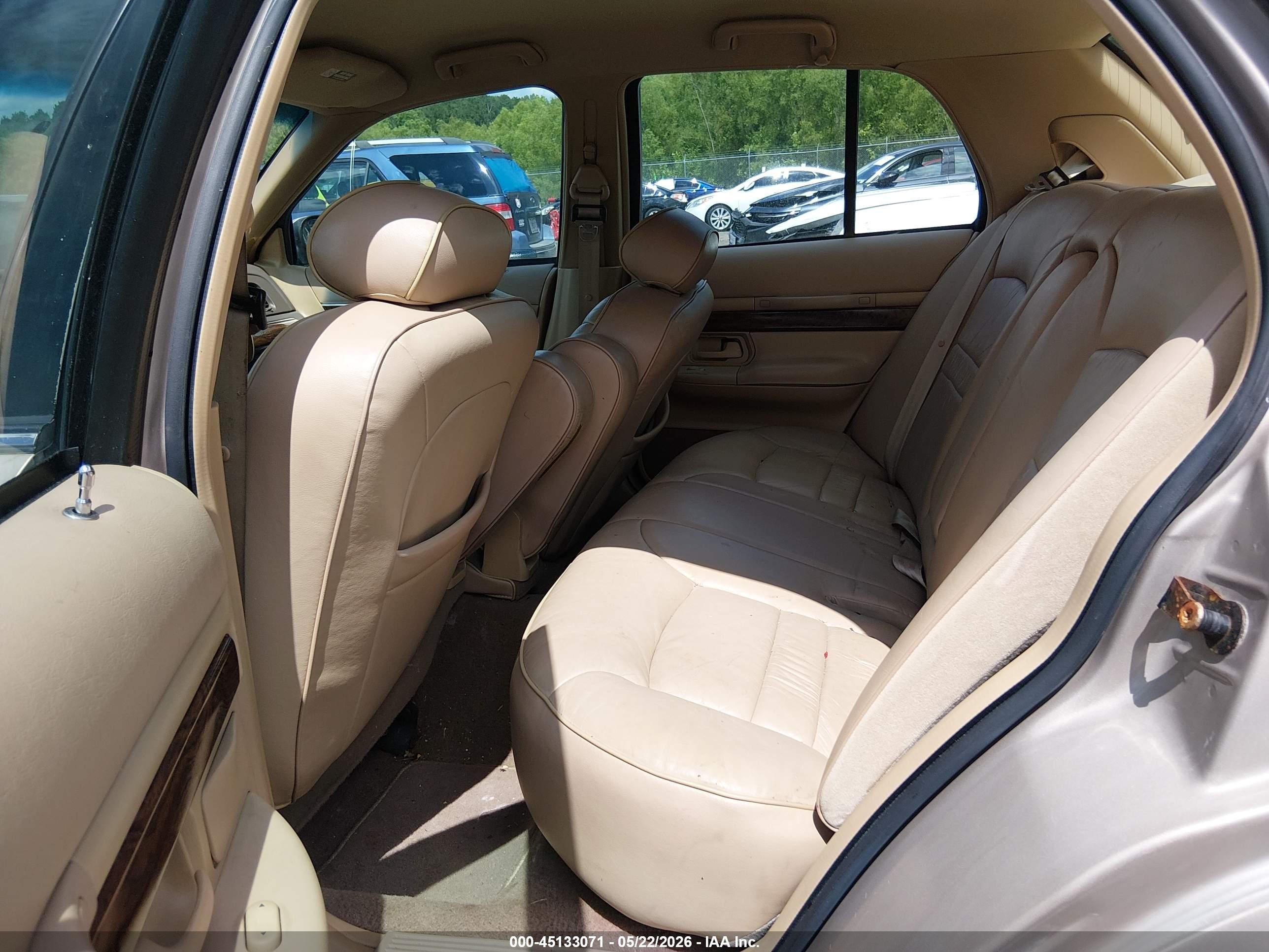 1998 Mercury Grand Marquis   Gold vin: 2MEFM75W1WX685932