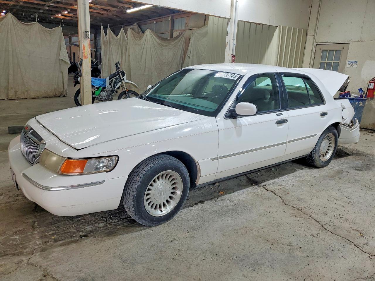 2MEFM75W1YX721041