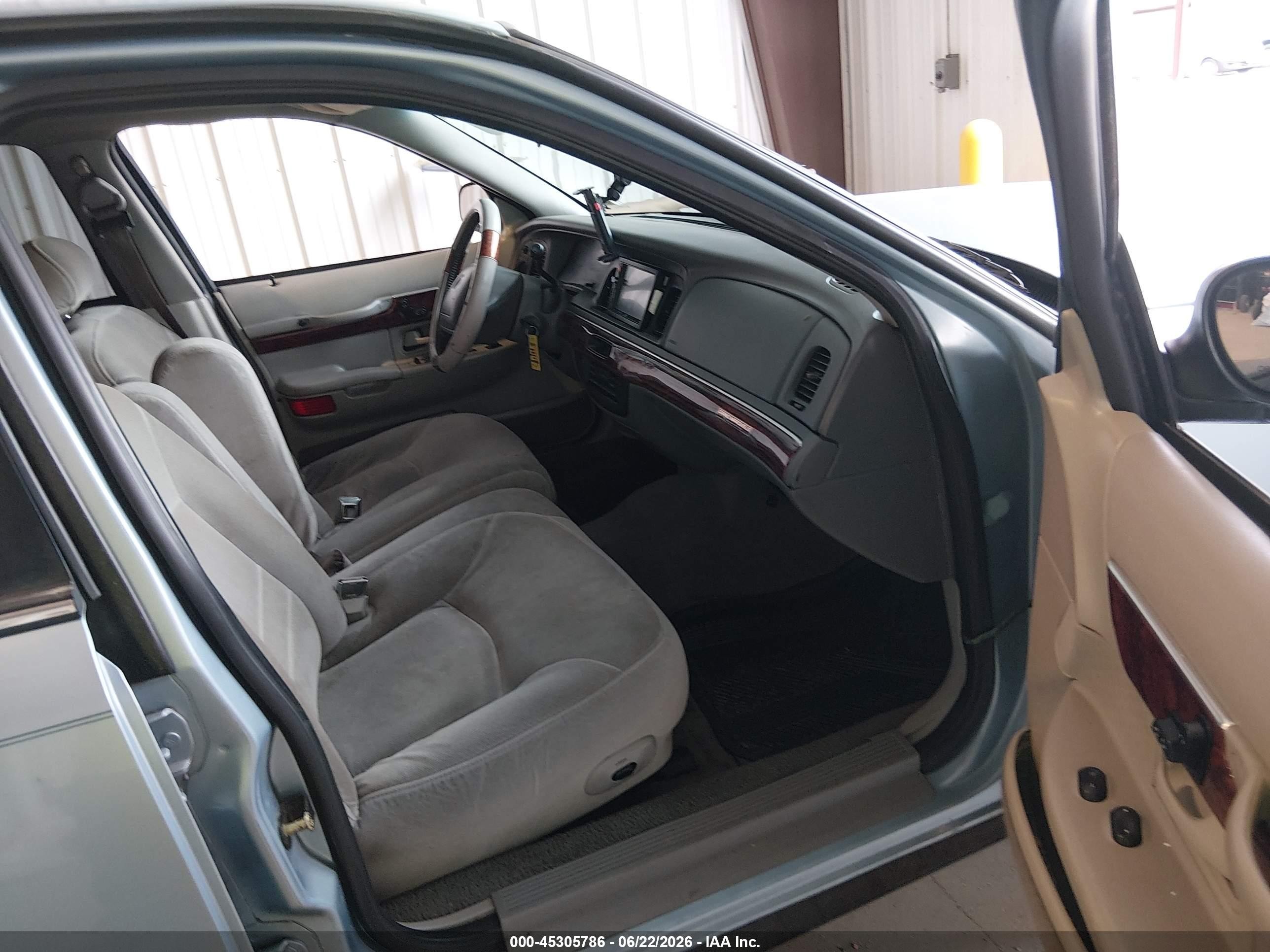 2000 Mercury Grand Marquis Ls Blue vin: 2MEFM75W1YX734758