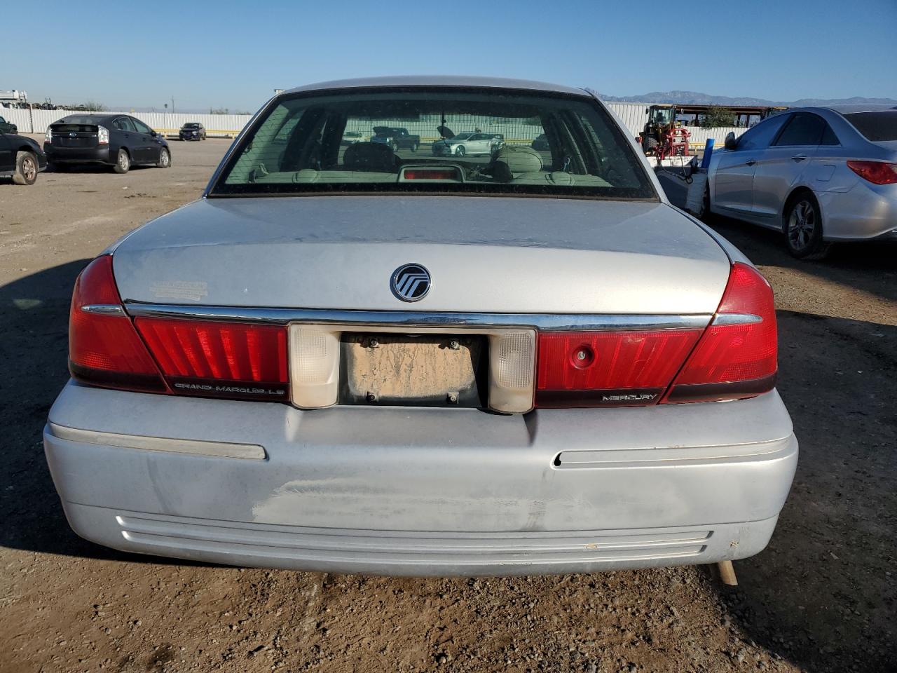 2002 Mercury Grand Marquis Ls Silver vin: 2MEFM75W22X623854