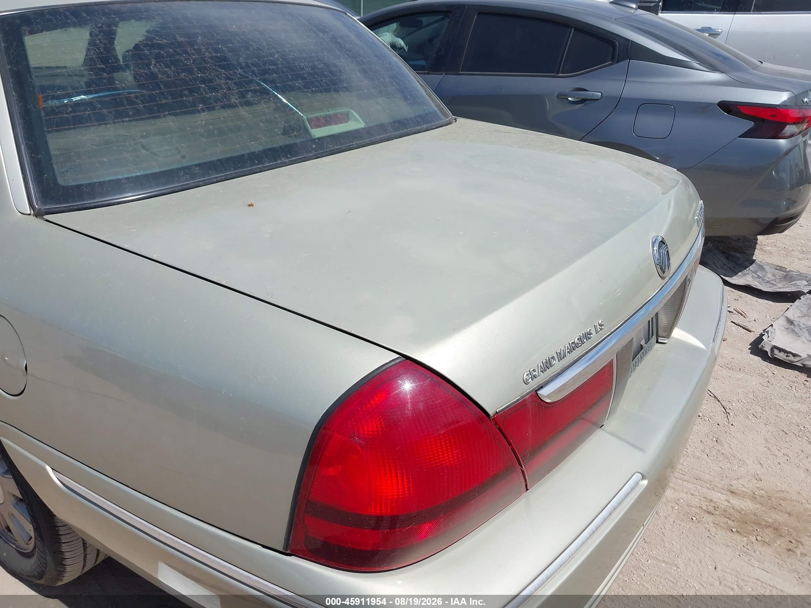 2003 Mercury Grand Marquis Ls Gold vin: 2MEFM75W23X692478