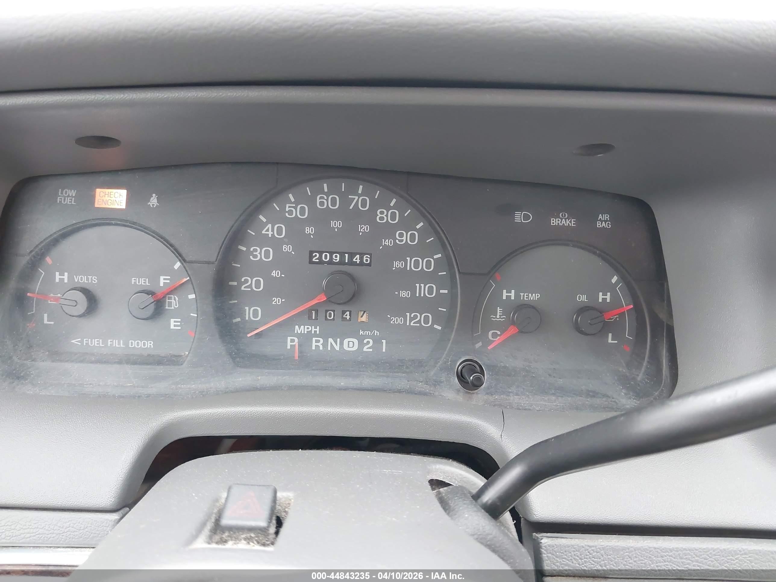 2004 Mercury Grand Marquis Ls Бордовый vin: 2MEFM75W24X646599