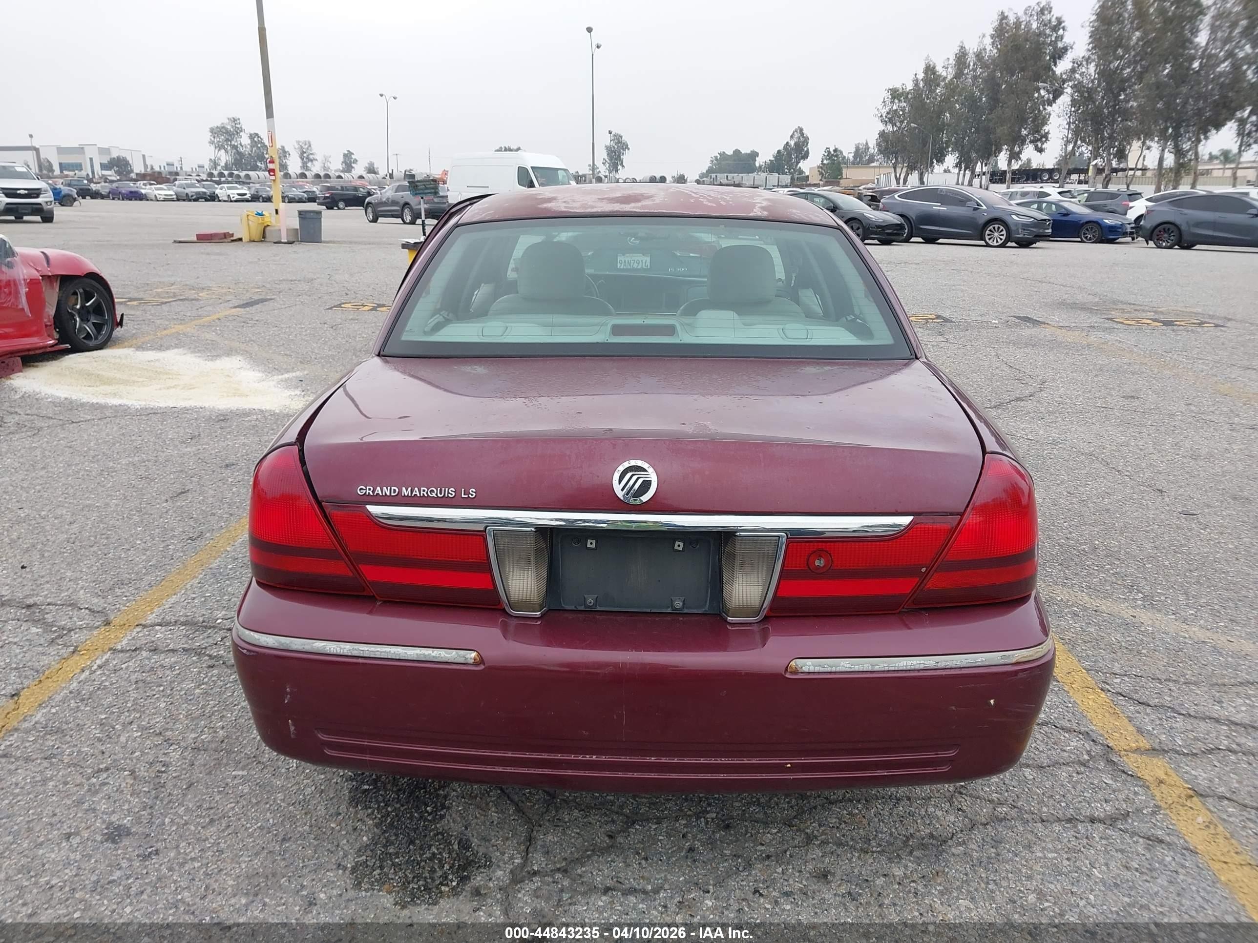 2004 Mercury Grand Marquis Ls Бордовый vin: 2MEFM75W24X646599