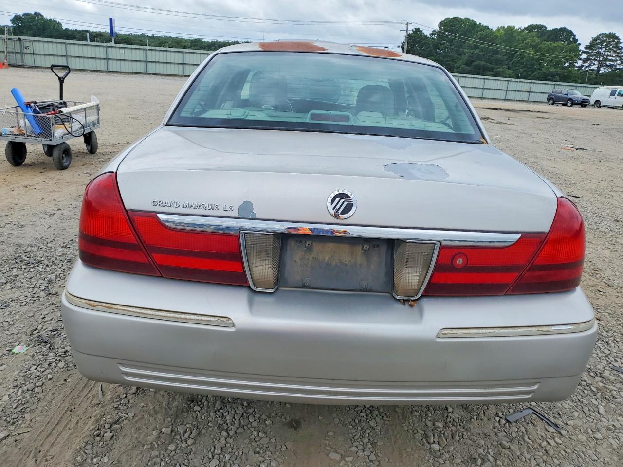 2004 Mercury Grand Marquis Ls Silver vin: 2MEFM75W24X676394