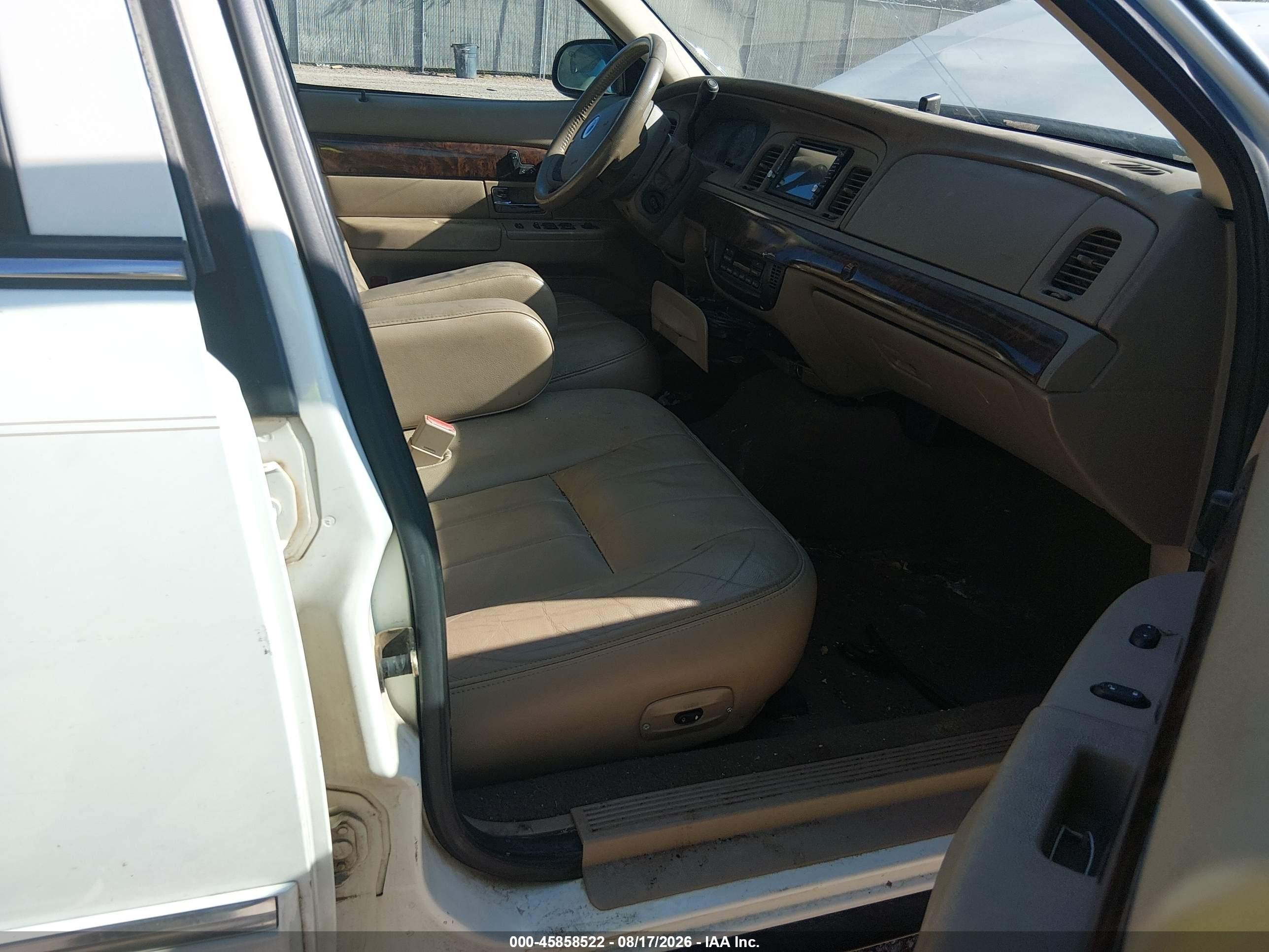 2005 Mercury Grand Marquis Ls/lse Белый vin: 2MEFM75W25X607867