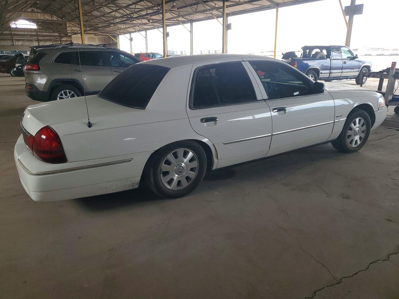 2005 Mercury Grand Marquis Ls Beige vin: 2MEFM75W25X632025