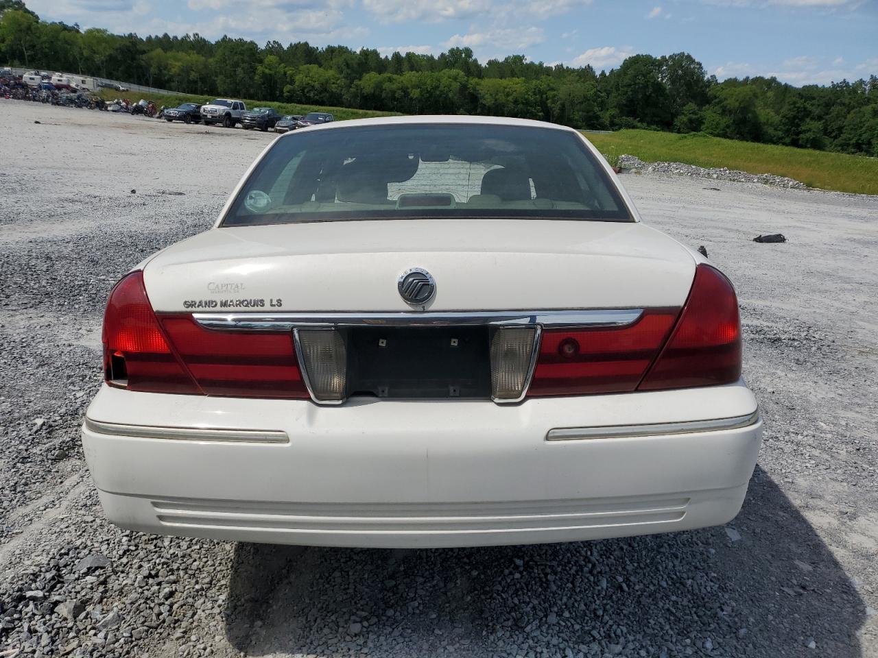 2005 Mercury Grand Marquis Ls White vin: 2MEFM75W25X656518