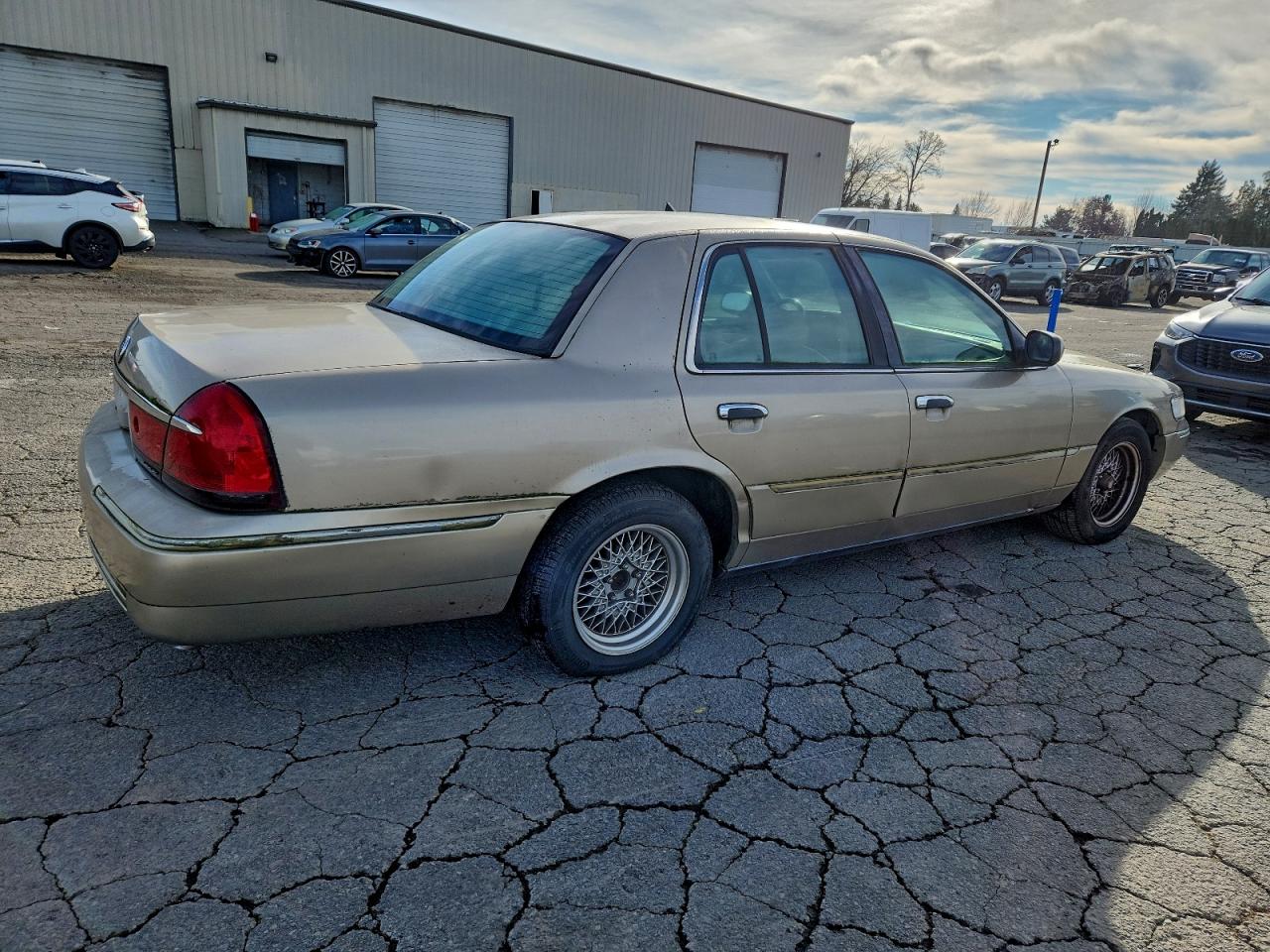 2000 Mercury Grand Marquis Ls Beige vin: 2MEFM75W2YX607193
