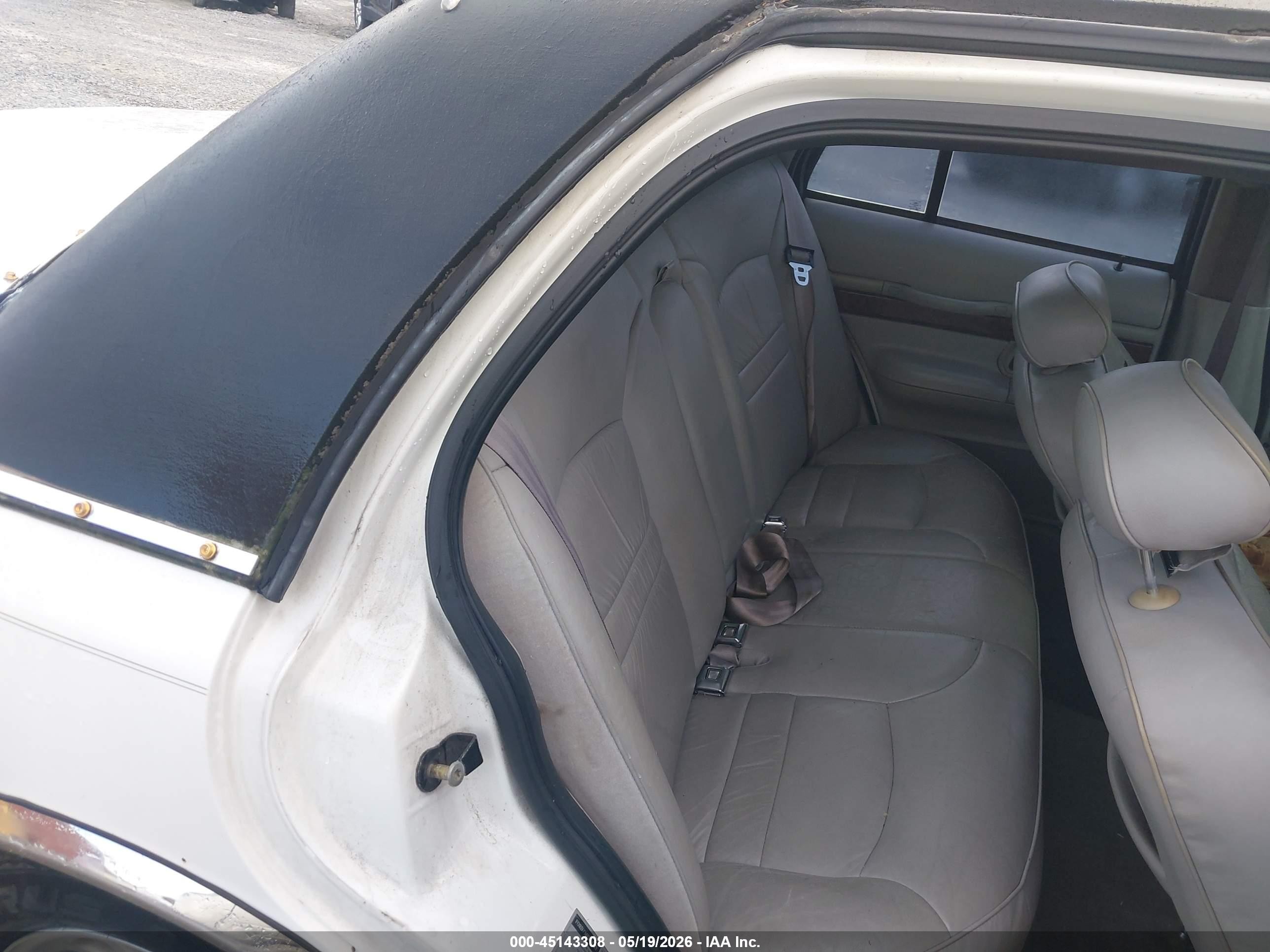 2000 Mercury Grand Marquis Ls Белый vin: 2MEFM75W2YX608103