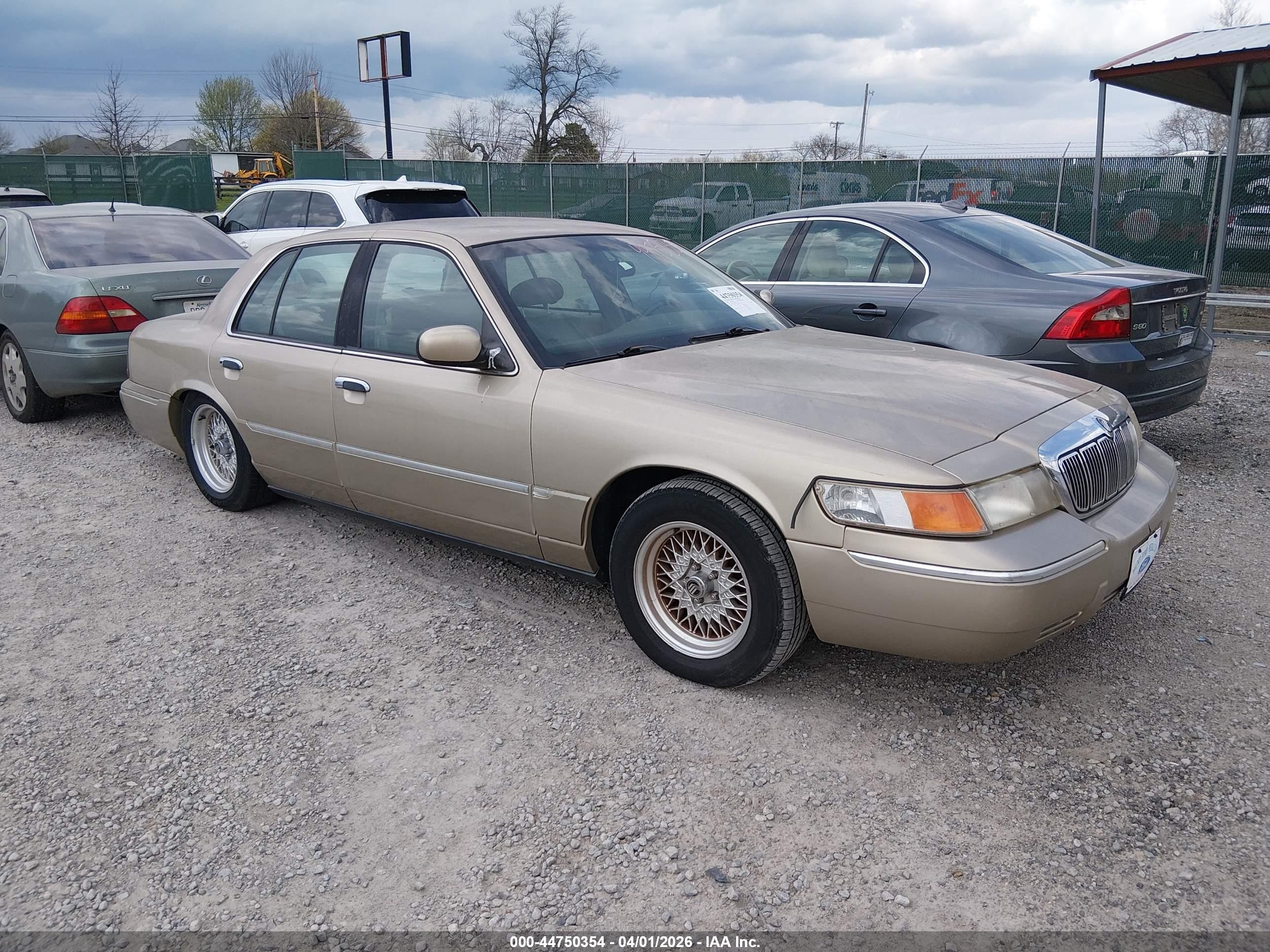 2000 Mercury Grand Marquis Ls Gold vin: 2MEFM75W2YX624267