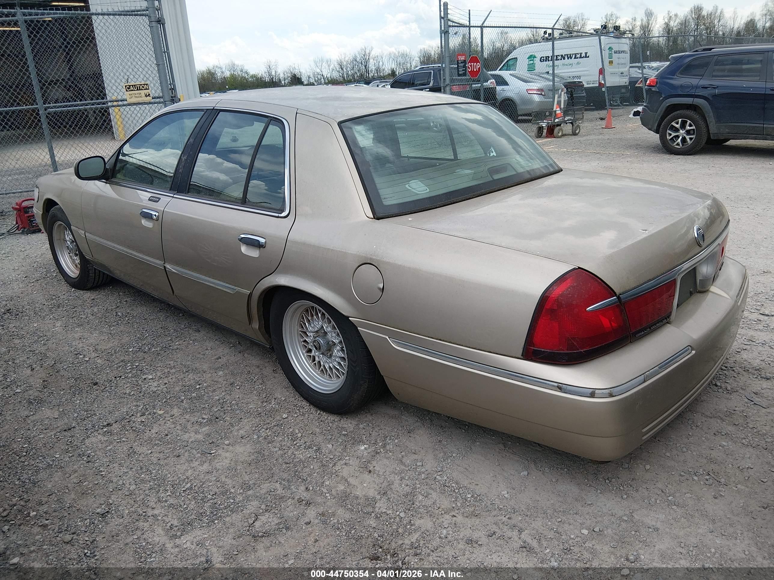 2000 Mercury Grand Marquis Ls Gold vin: 2MEFM75W2YX624267