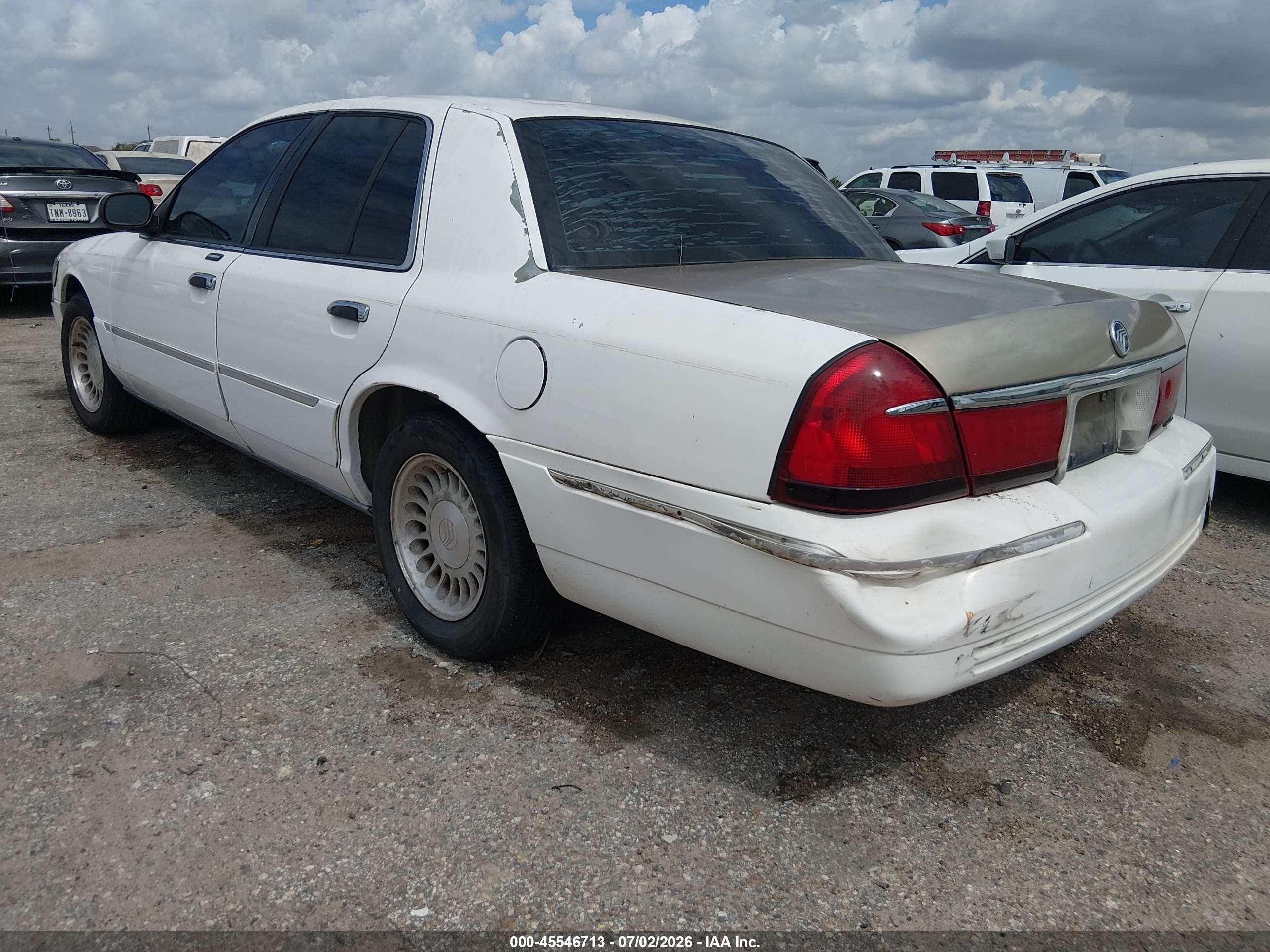 2001 Mercury Grand Marquis Ls White vin: 2MEFM75W31X612523