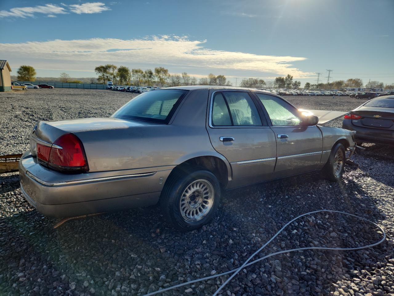 2001 Mercury Grand Marquis Ls Tan vin: 2MEFM75W31X643139