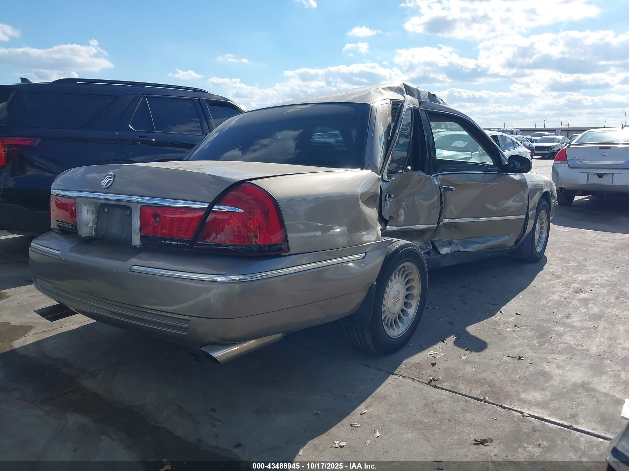 2002 Mercury Grand Marquis Ls Gold vin: 2MEFM75W32X626729