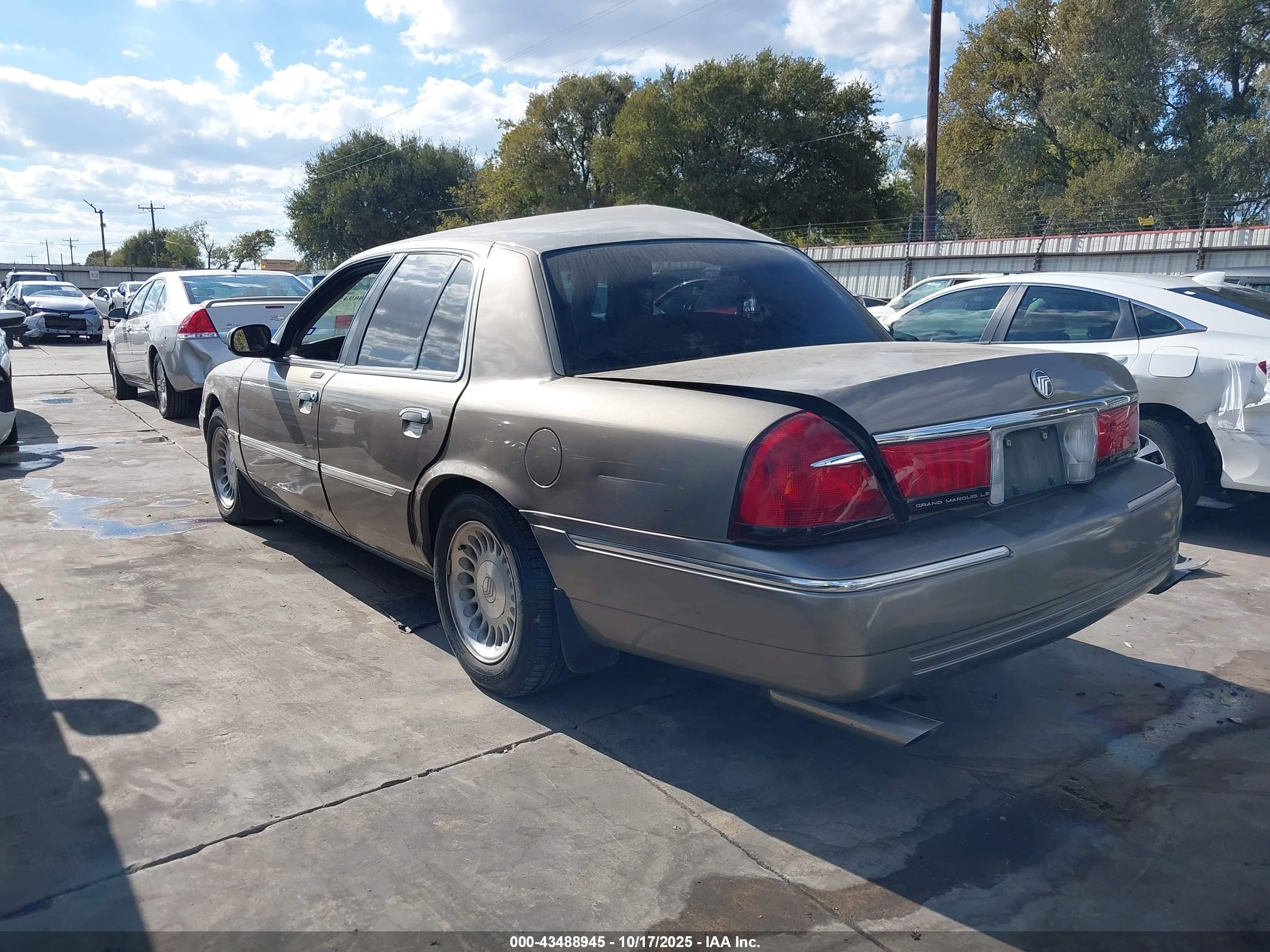 2002 Mercury Grand Marquis Ls Gold vin: 2MEFM75W32X626729