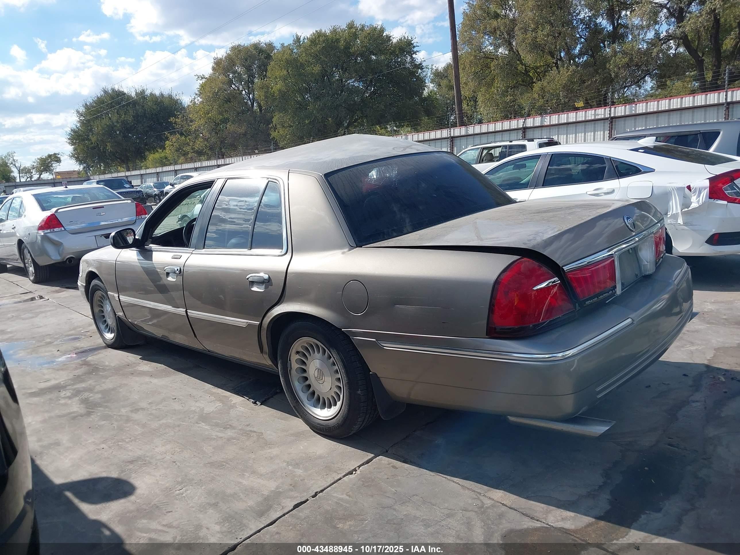 2002 Mercury Grand Marquis Ls Gold vin: 2MEFM75W32X626729