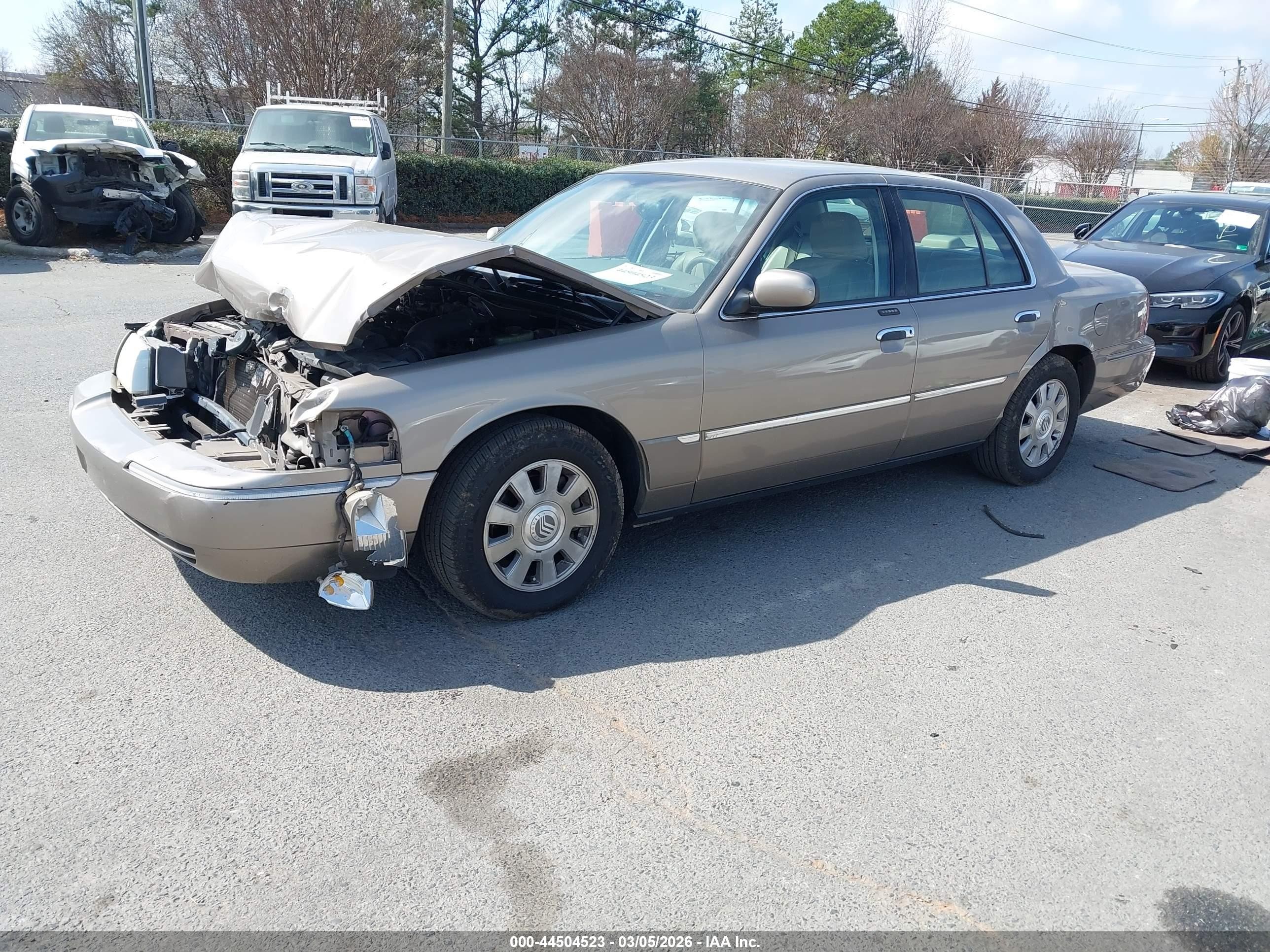2003 Mercury Grand Marquis Ls Gold vin: 2MEFM75W33X641359