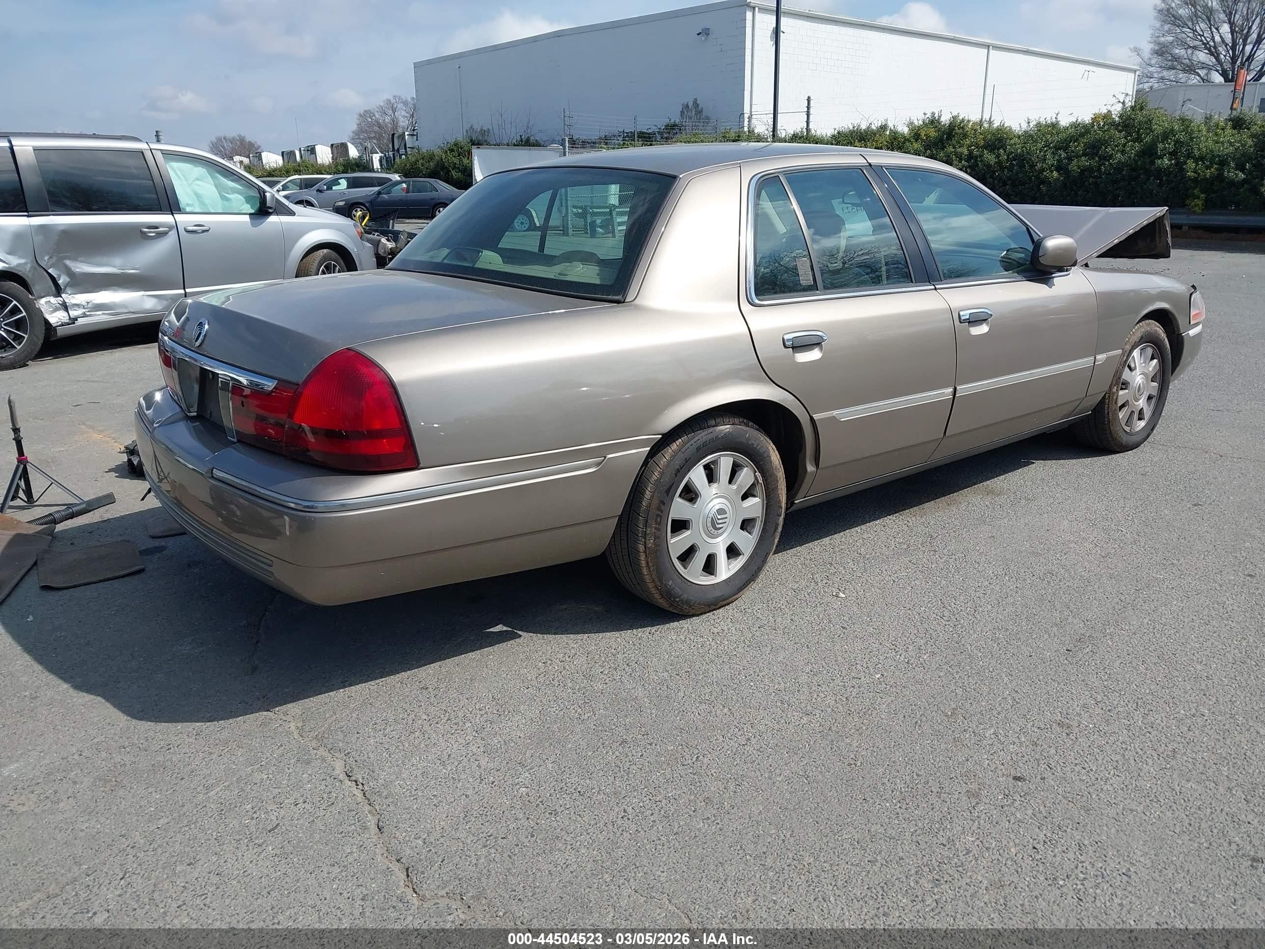 2003 Mercury Grand Marquis Ls Gold vin: 2MEFM75W33X641359