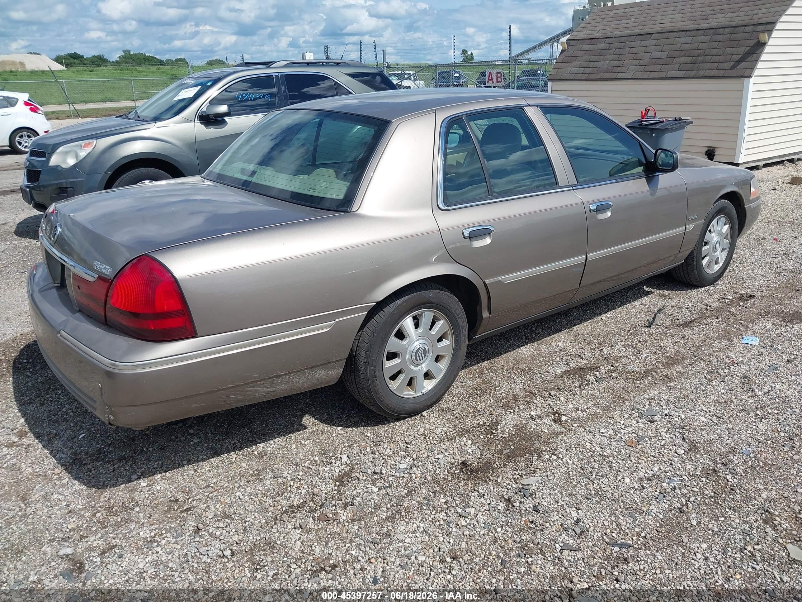 2003 Mercury Grand Marquis Ls Champagne vin: 2MEFM75W33X672272