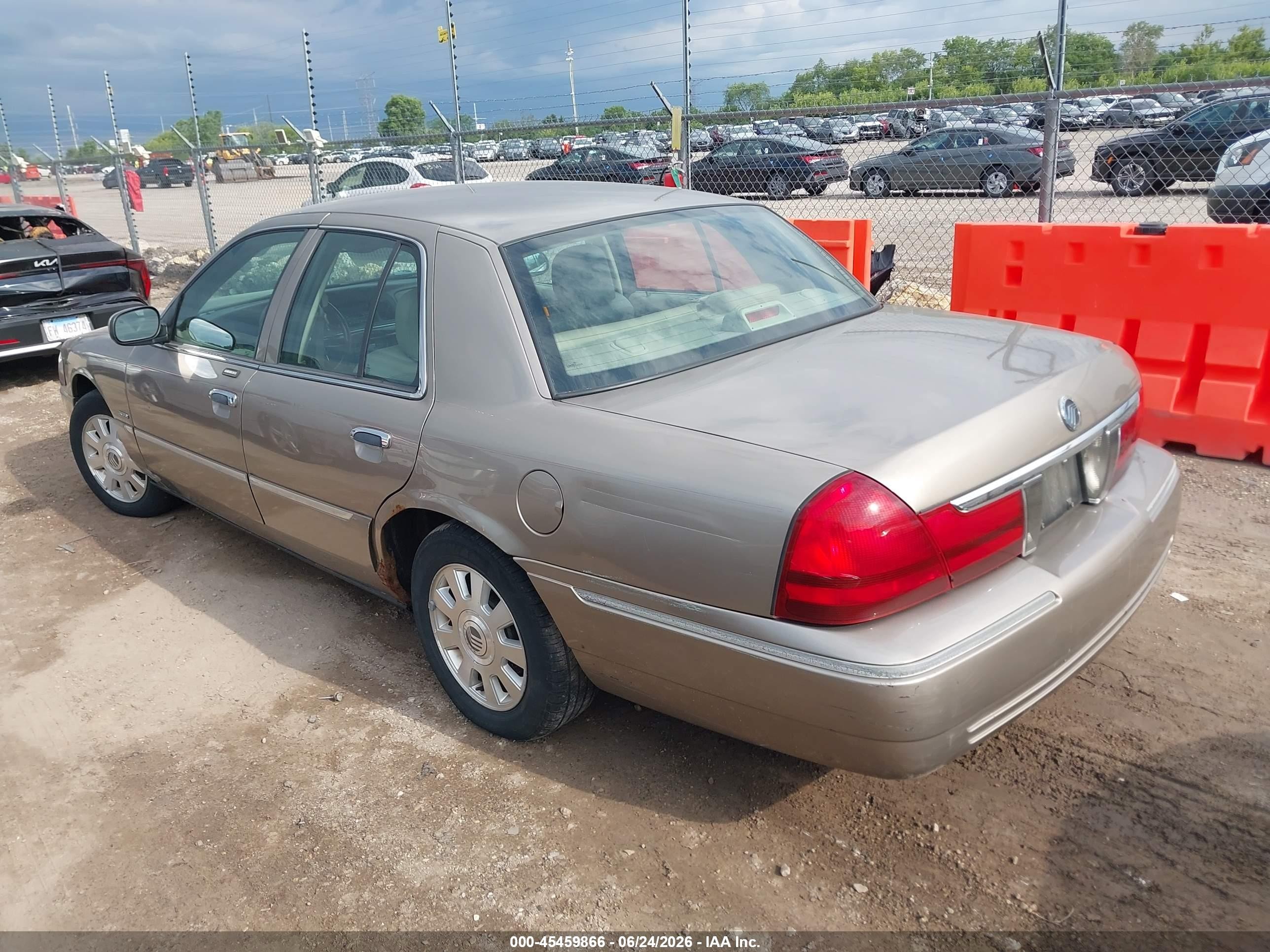 2003 Mercury Grand Marquis Ls Beige vin: 2MEFM75W33X682087