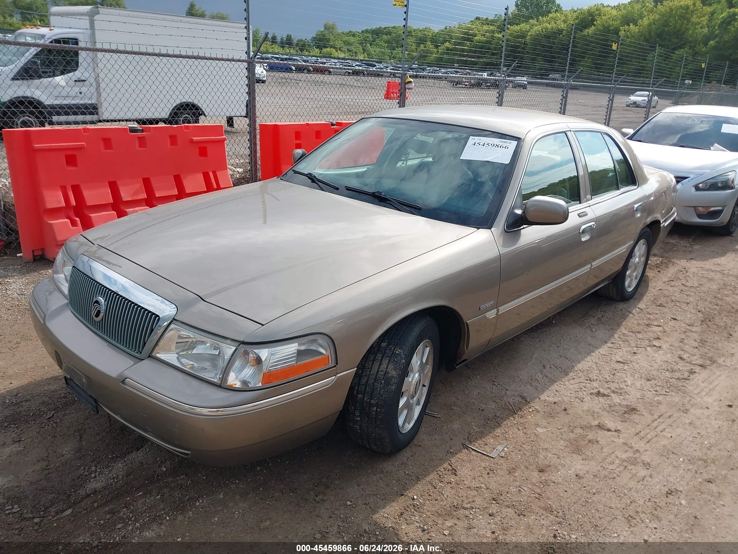 2003 Mercury Grand Marquis Ls Beige vin: 2MEFM75W33X682087