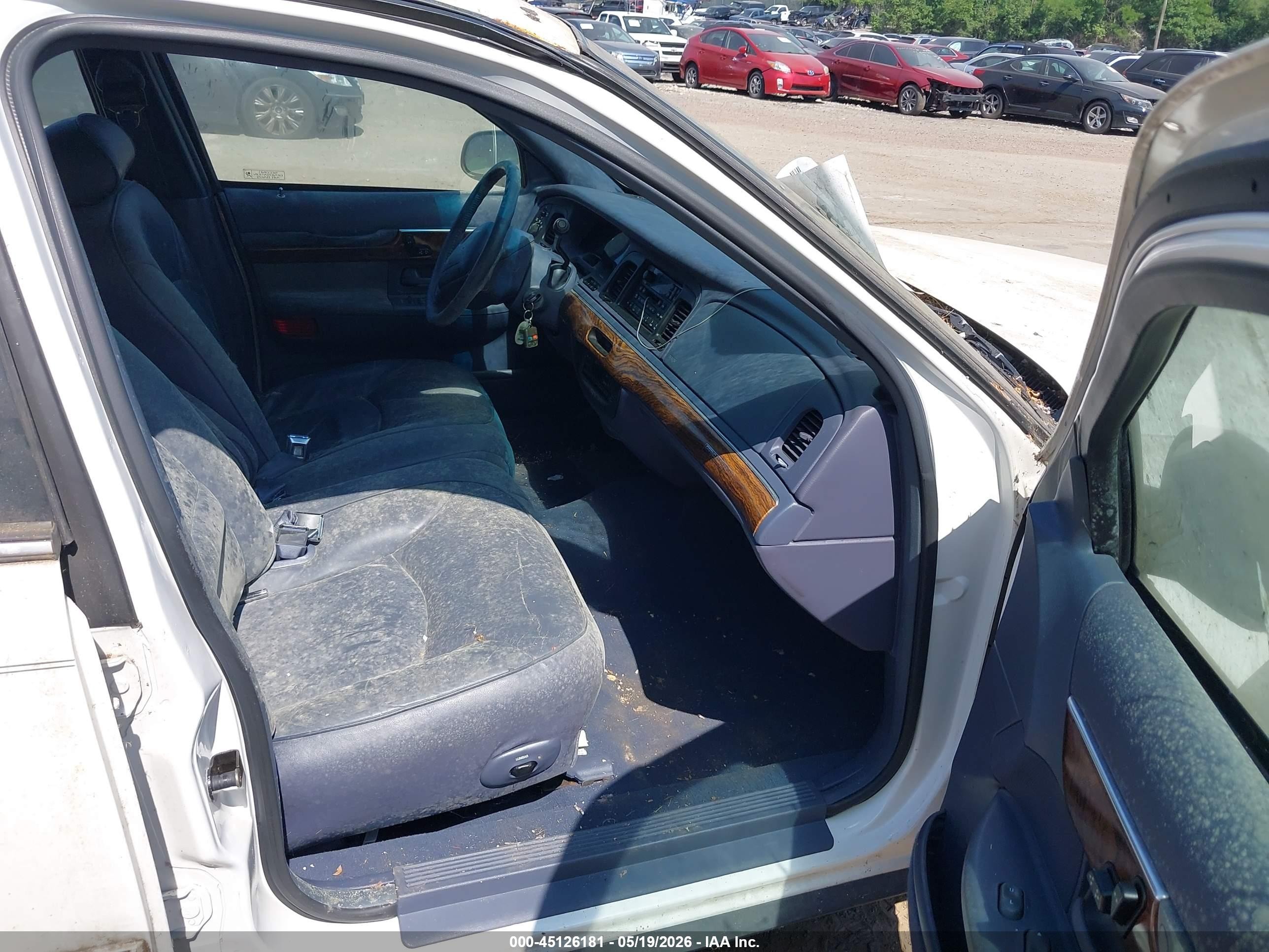 1998 Mercury Grand Marquis   White vin: 2MEFM75W3WX653080
