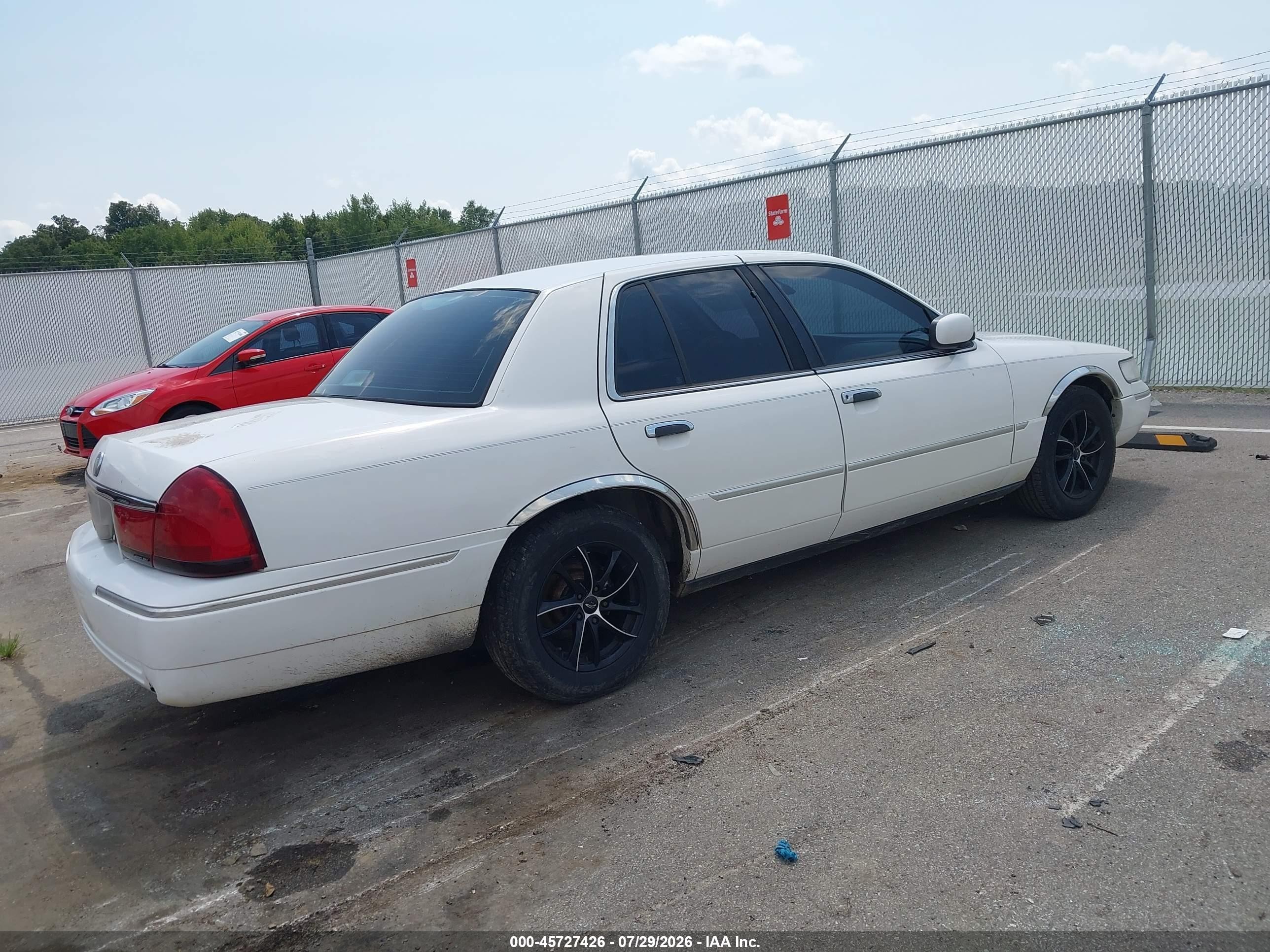 1999 Mercury Grand Marquis Ls Белый vin: 2MEFM75W3XX708645