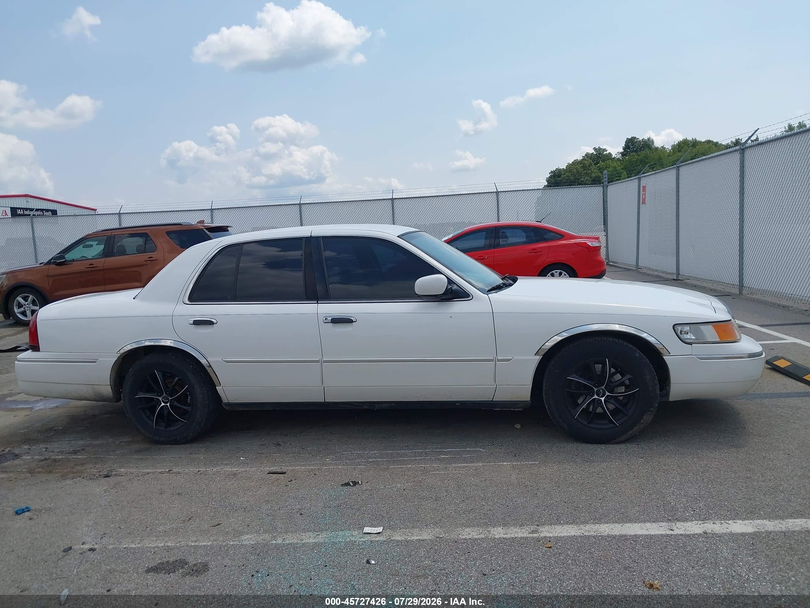 1999 Mercury Grand Marquis Ls Белый vin: 2MEFM75W3XX708645